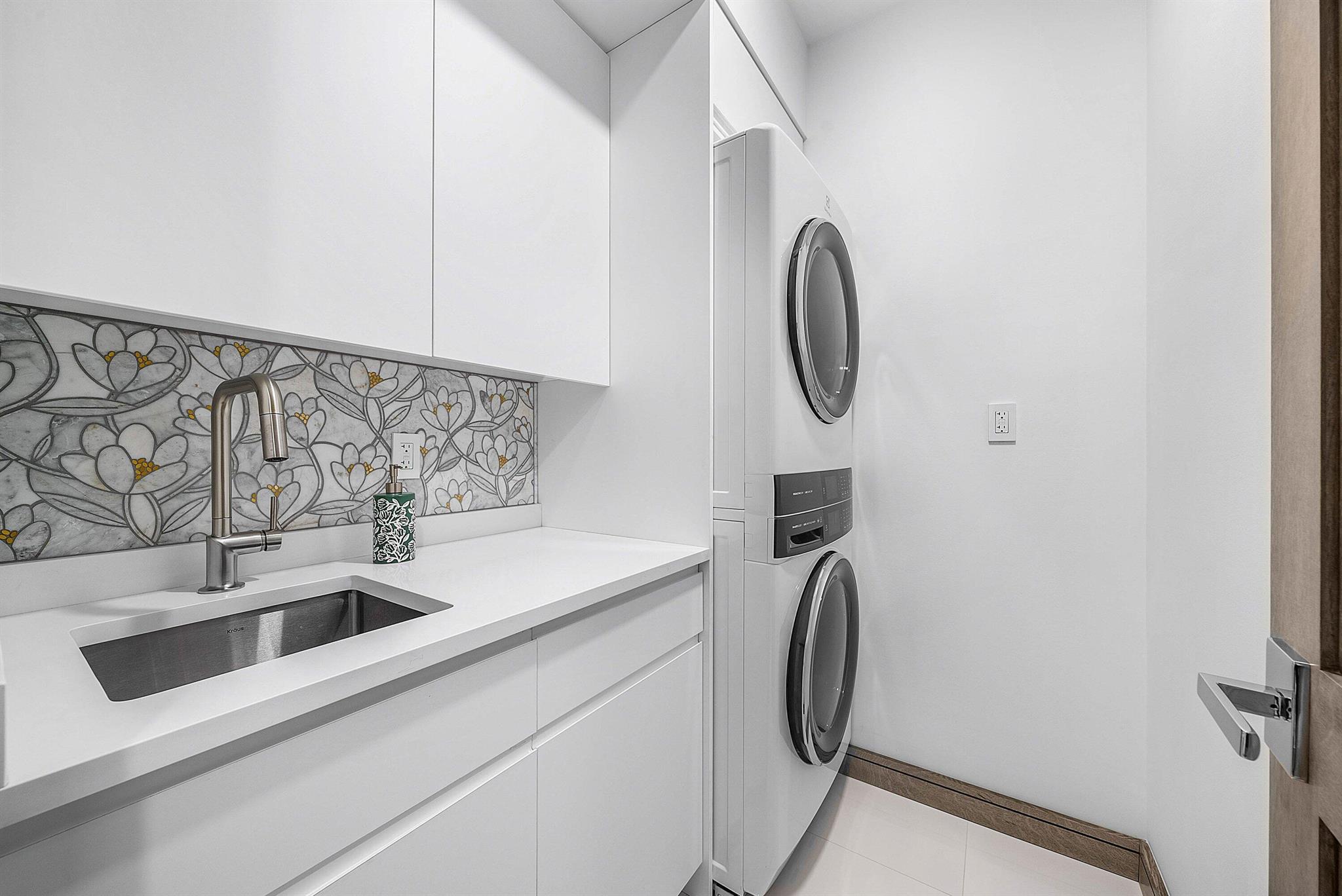 POINT MANALAPAN PL 1 IN - Residential