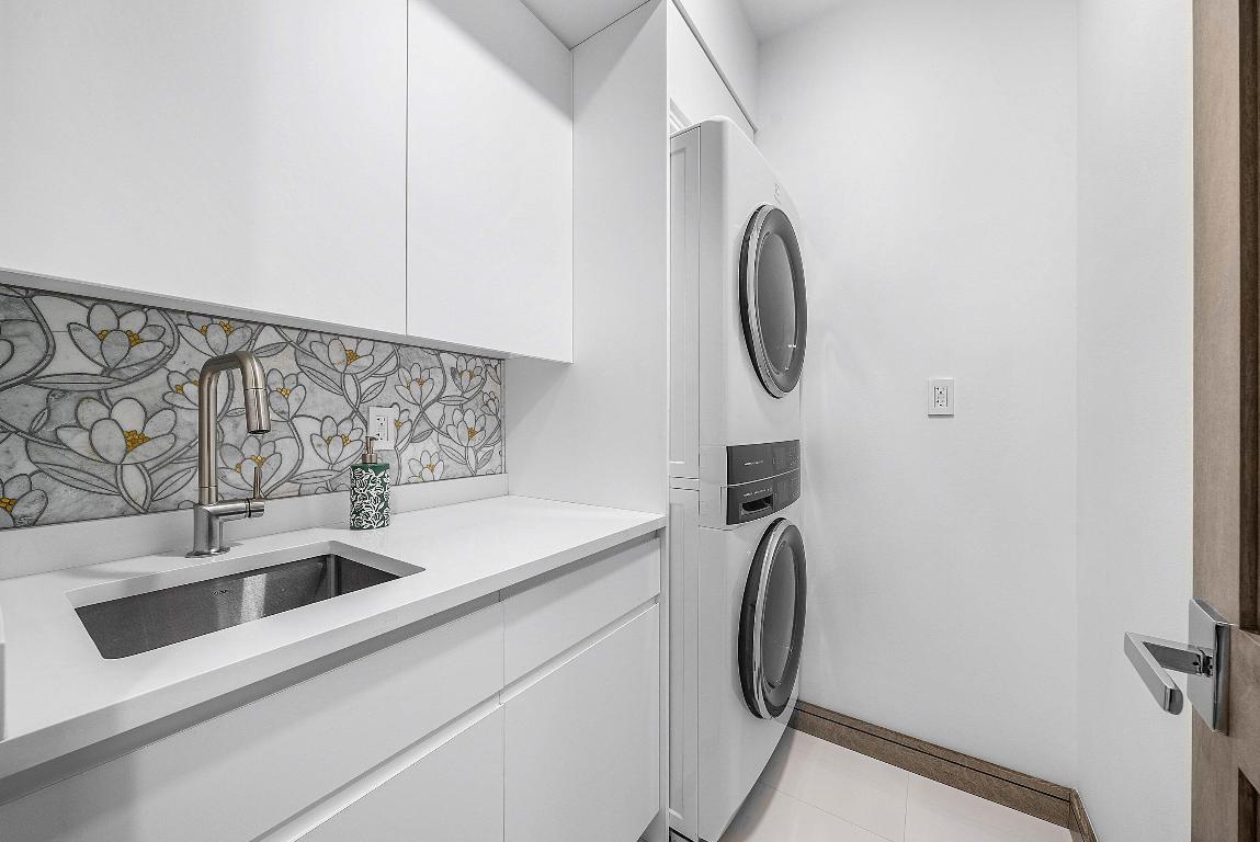 POINT MANALAPAN PL 1 IN - Residential