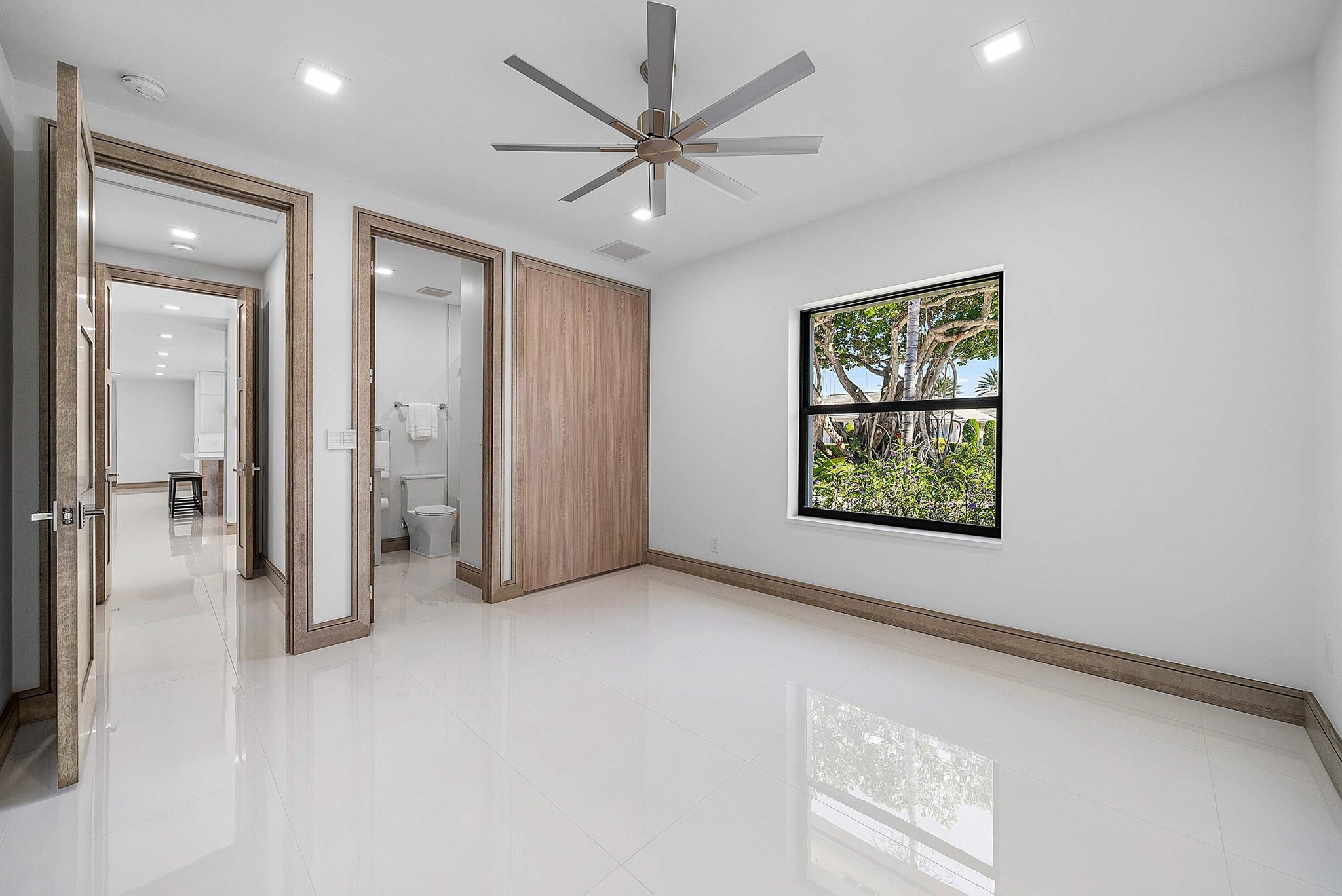 POINT MANALAPAN PL 1 IN - Residential