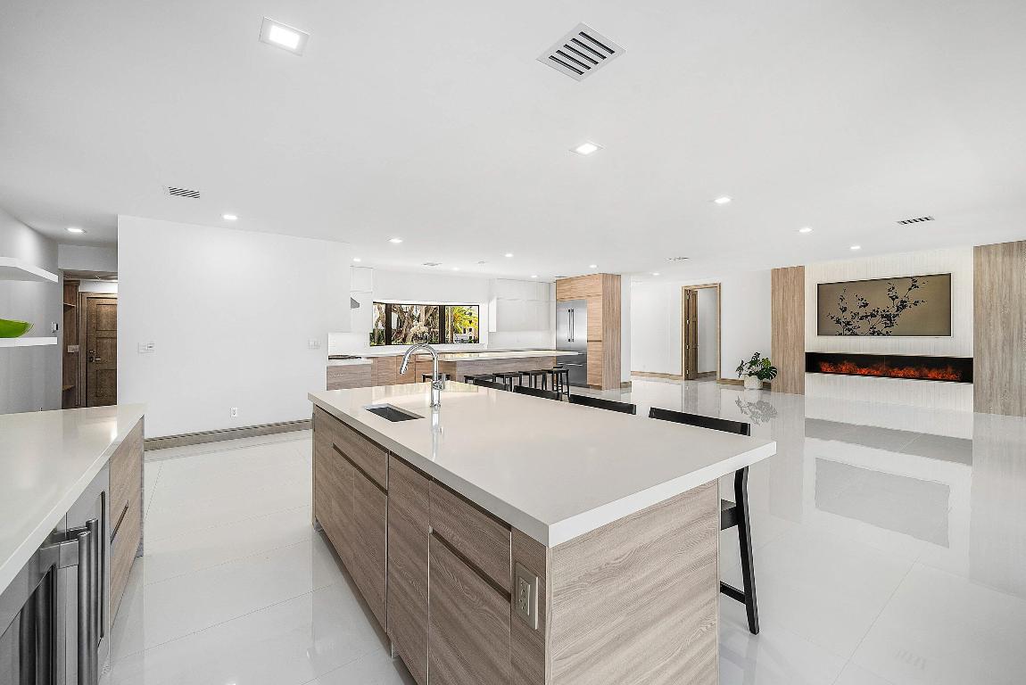 POINT MANALAPAN PL 1 IN - Residential