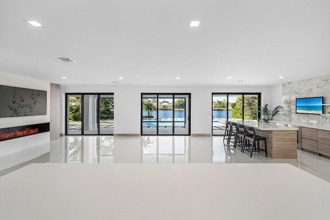 POINT MANALAPAN PL 1 IN - Residential