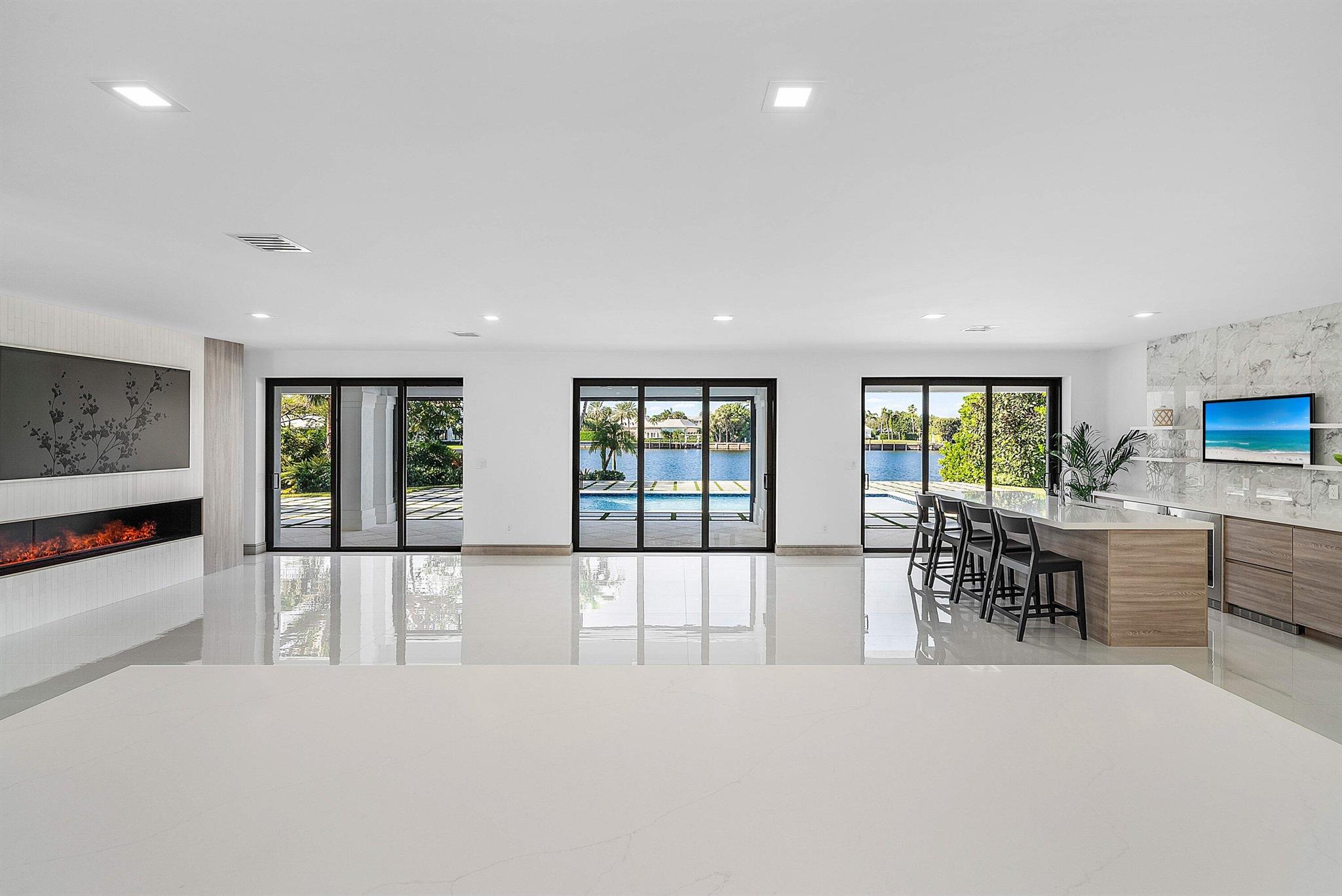 POINT MANALAPAN PL 1 IN - Residential