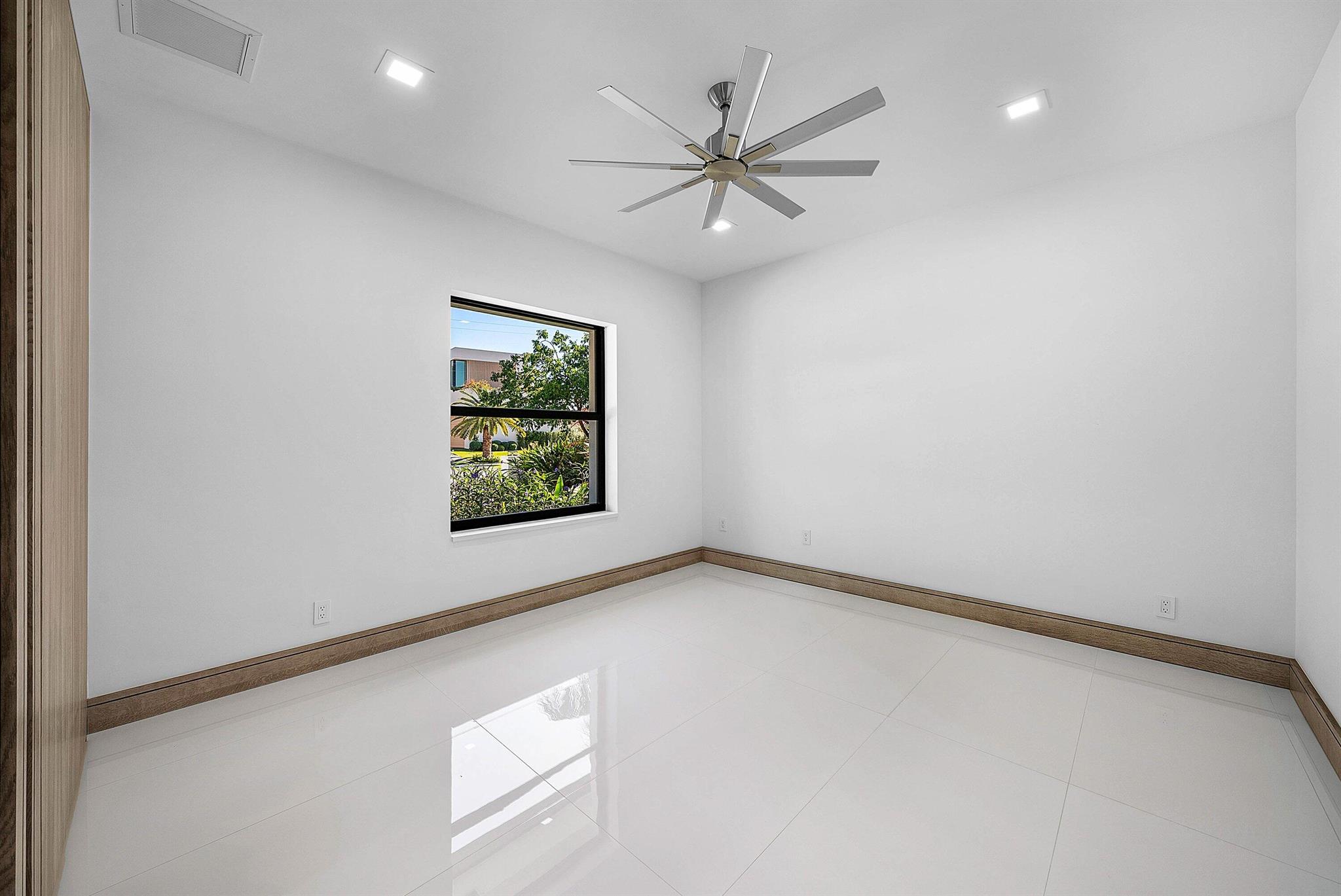 POINT MANALAPAN PL 1 IN - Residential