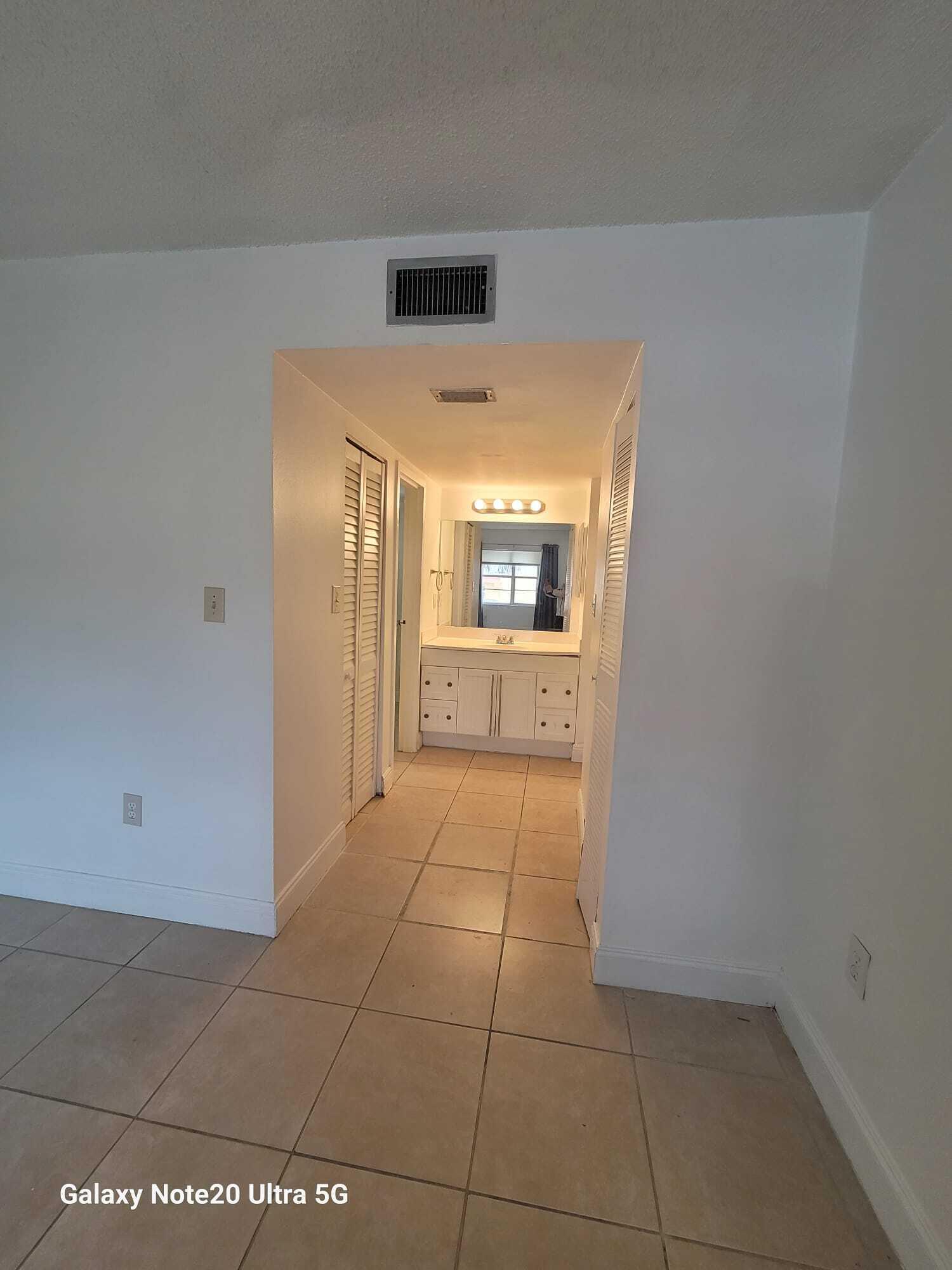 HERITAGE CIRCLE CONDO - Residential Lease