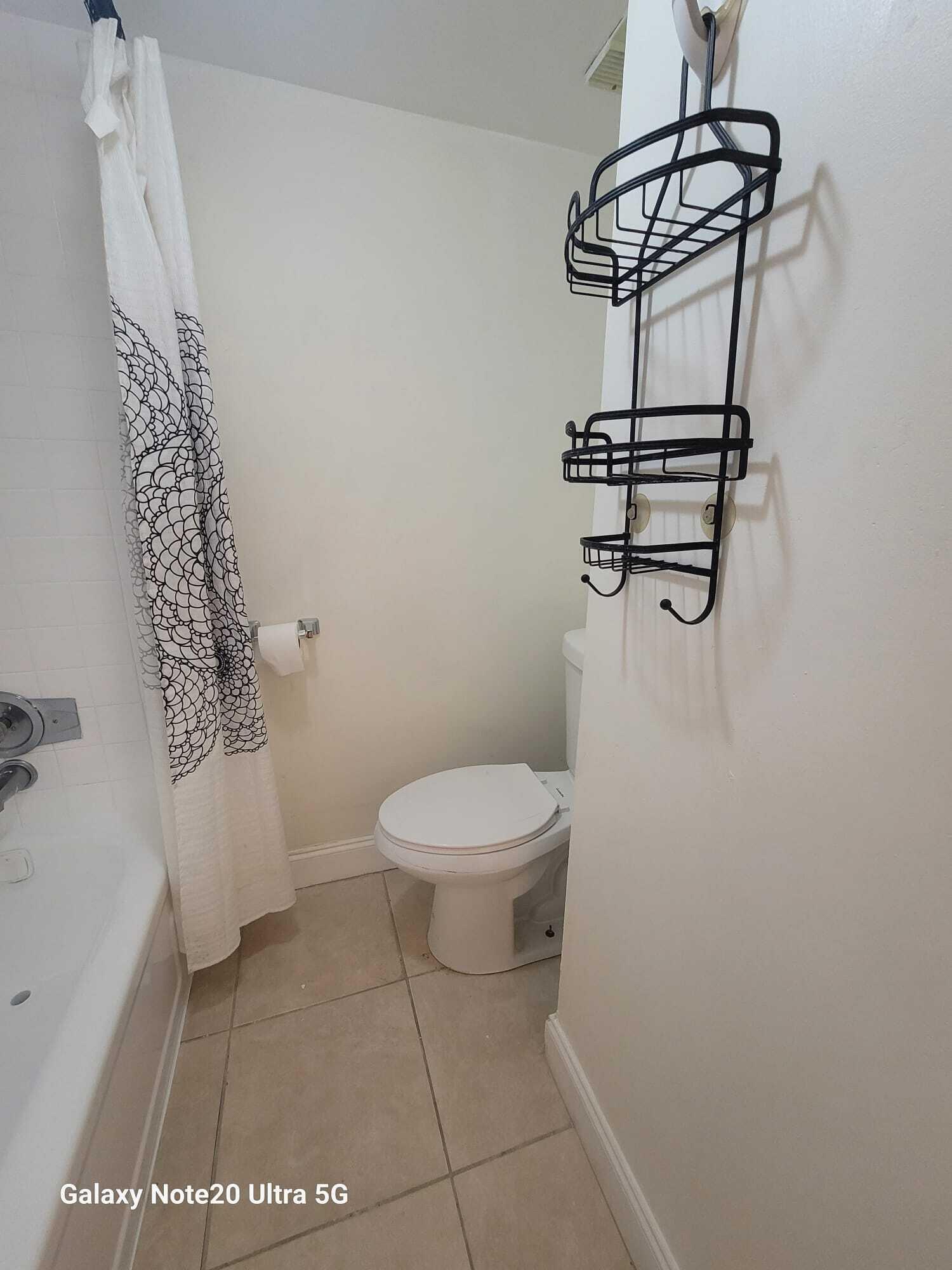 HERITAGE CIRCLE CONDO - Residential Lease