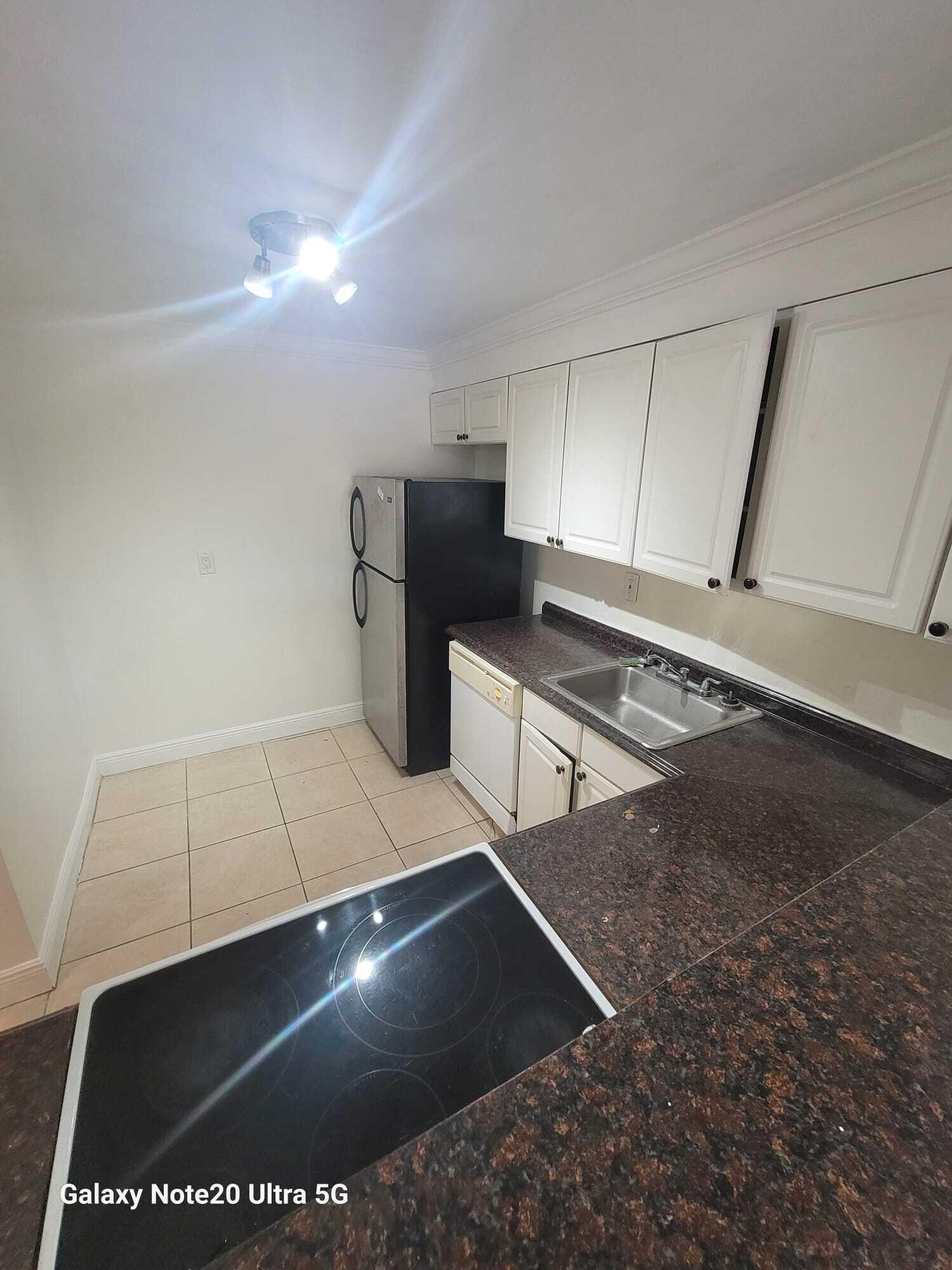 HERITAGE CIRCLE CONDO - Residential Lease