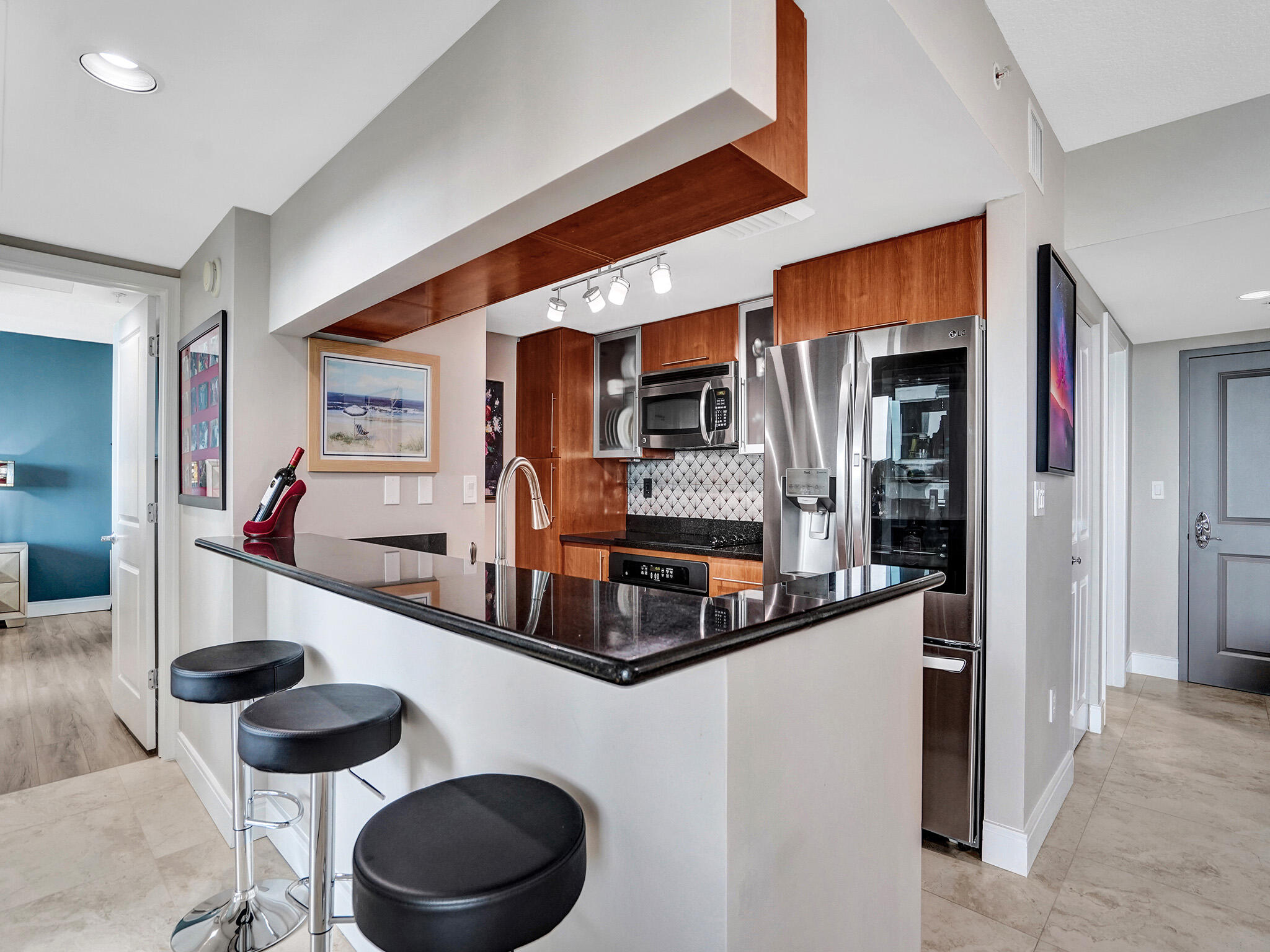 SYMPHONY SOUTH CONDO - Residential