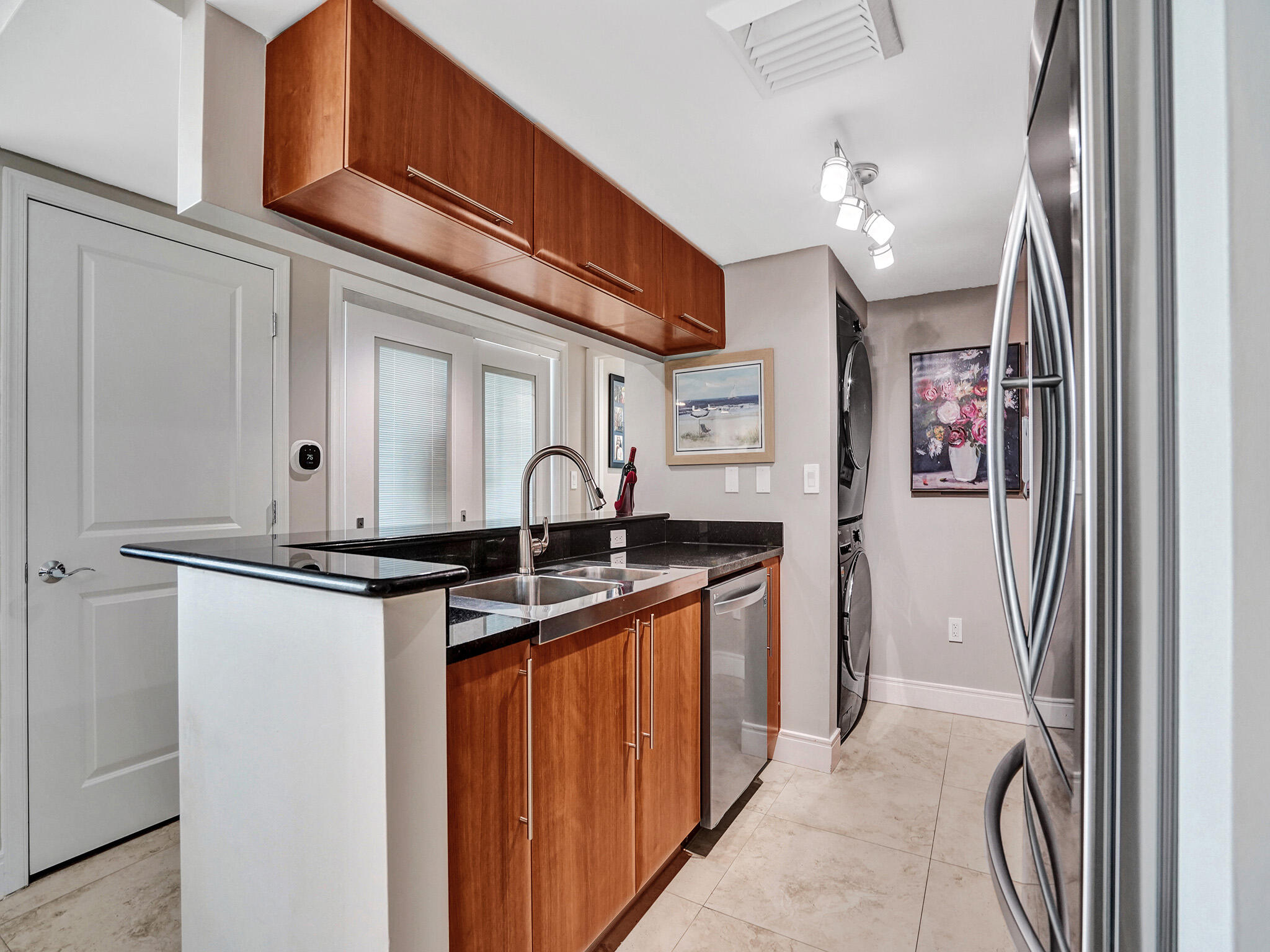 SYMPHONY SOUTH CONDO - Residential