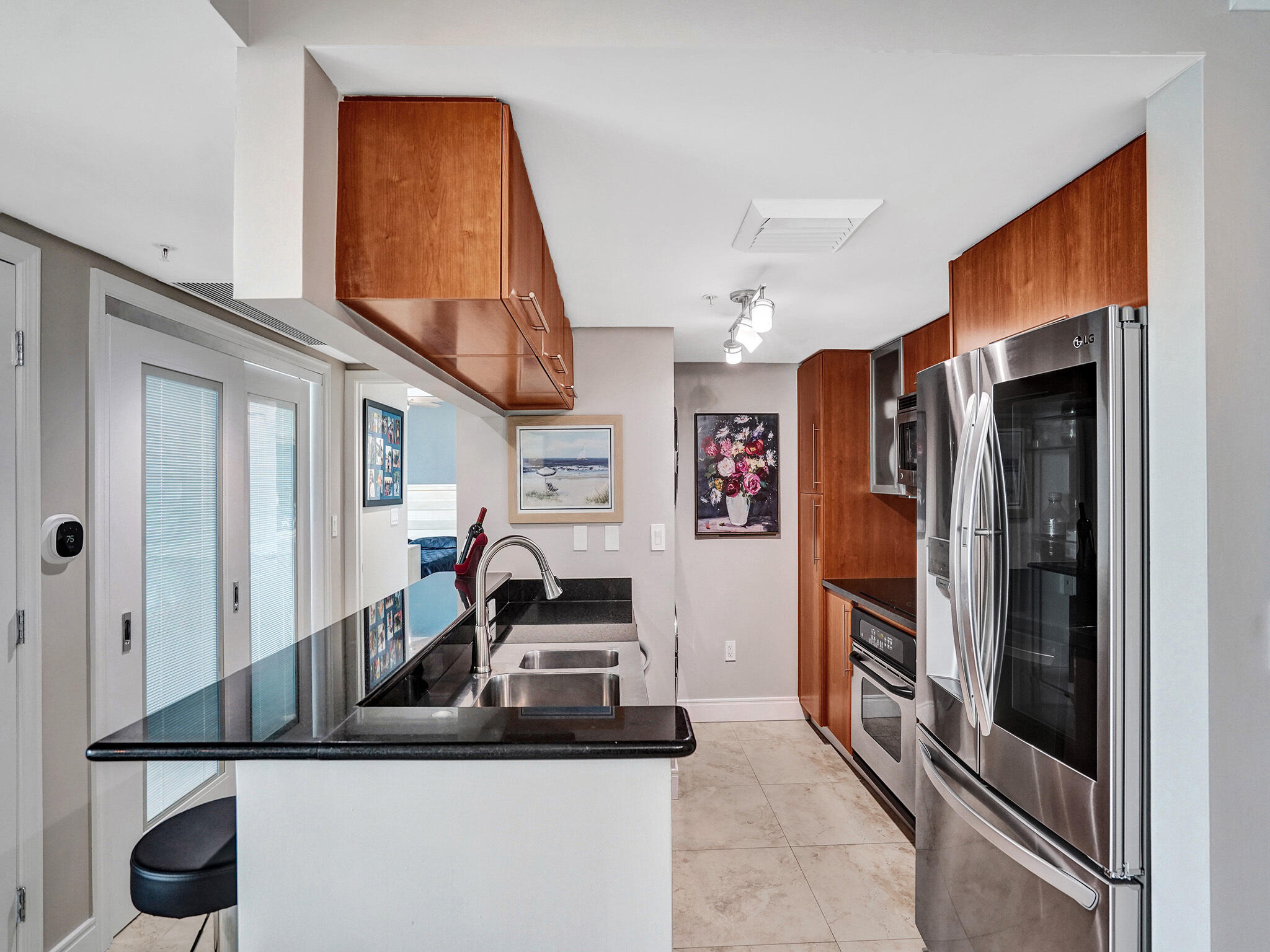 SYMPHONY SOUTH CONDO - Residential