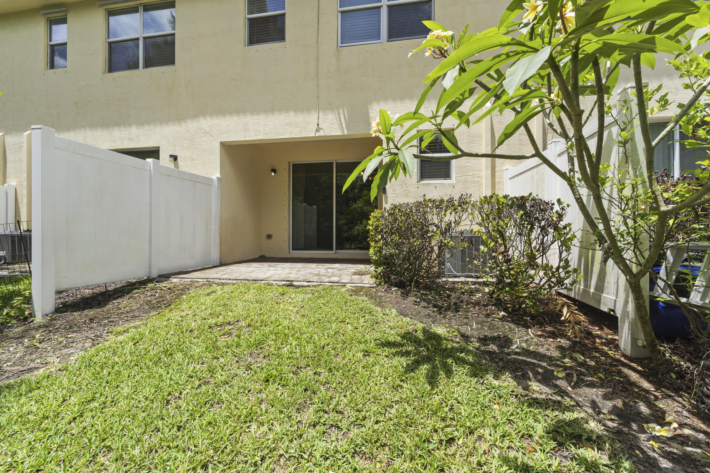 RIVER MARINA - Residential