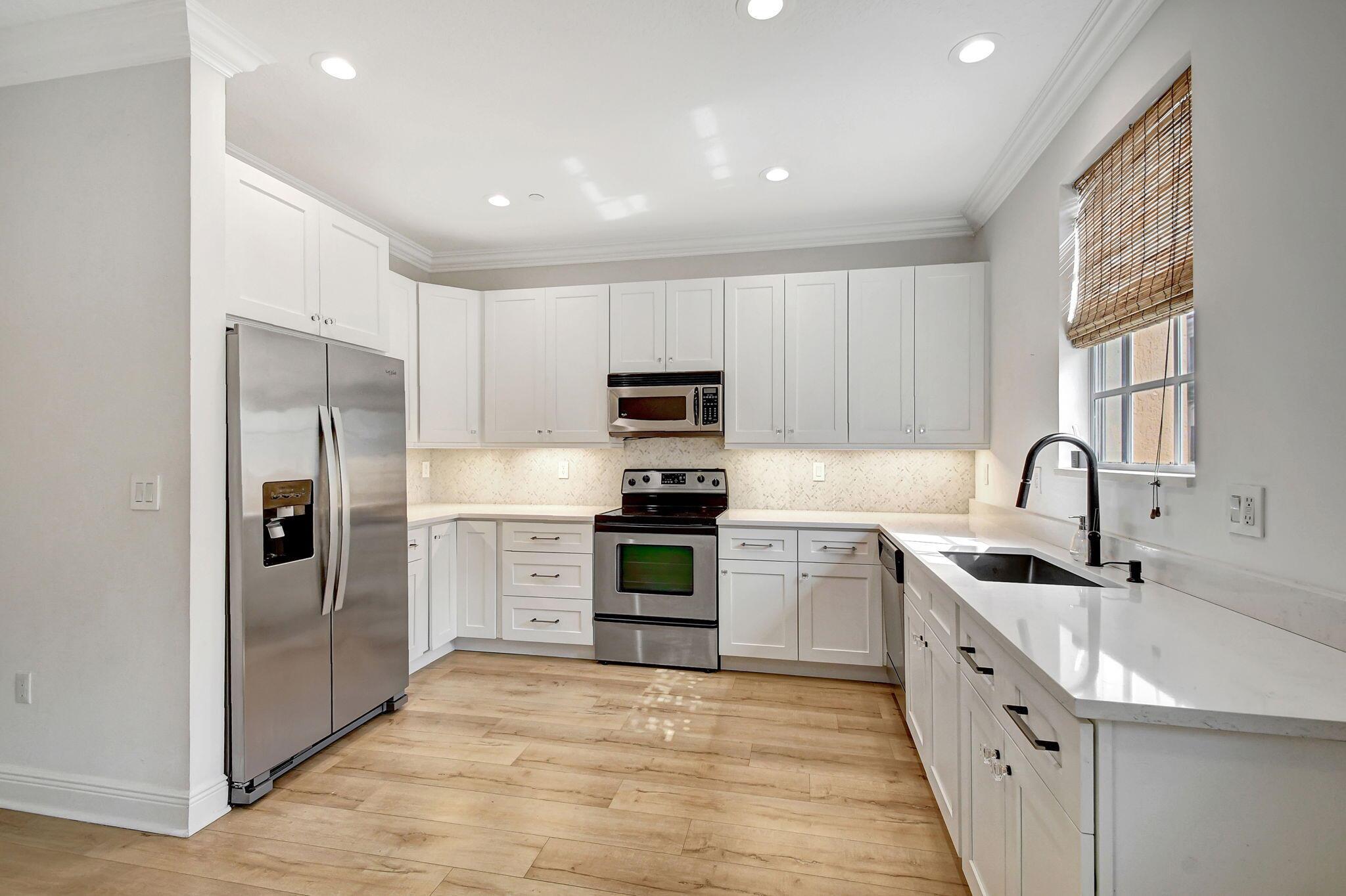 ONLY FIRST AND SECURITY NEEDED TO MOVE IN! LUXURY 3/3.5 TOWNHOME with a PERFECT LOCATION.8 MINUTES from Downtown, Beaches and conveniently by I-95 / Southern. Generous floor plan with 3 LARGE BEDROOMS, each with their private FULL bathrooms. One Powder Room is also here for your guests. This large townhome has the look and feel of a Single Family Home with 10' high ceilings, a large 2 car Garage and is completely remodeled throughout! Schedule your private showing right away, this one will not last!