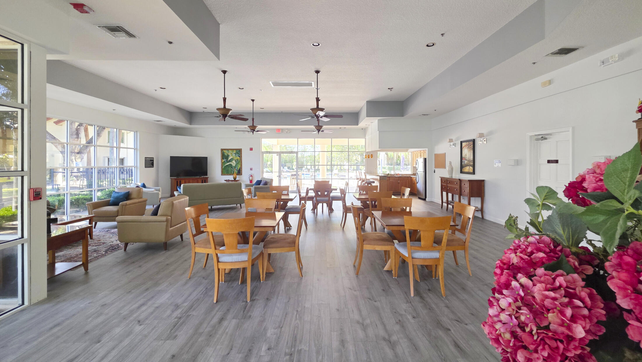 SAN DE VANCE GOLF & TENNIS CLUB CONDO - Residential