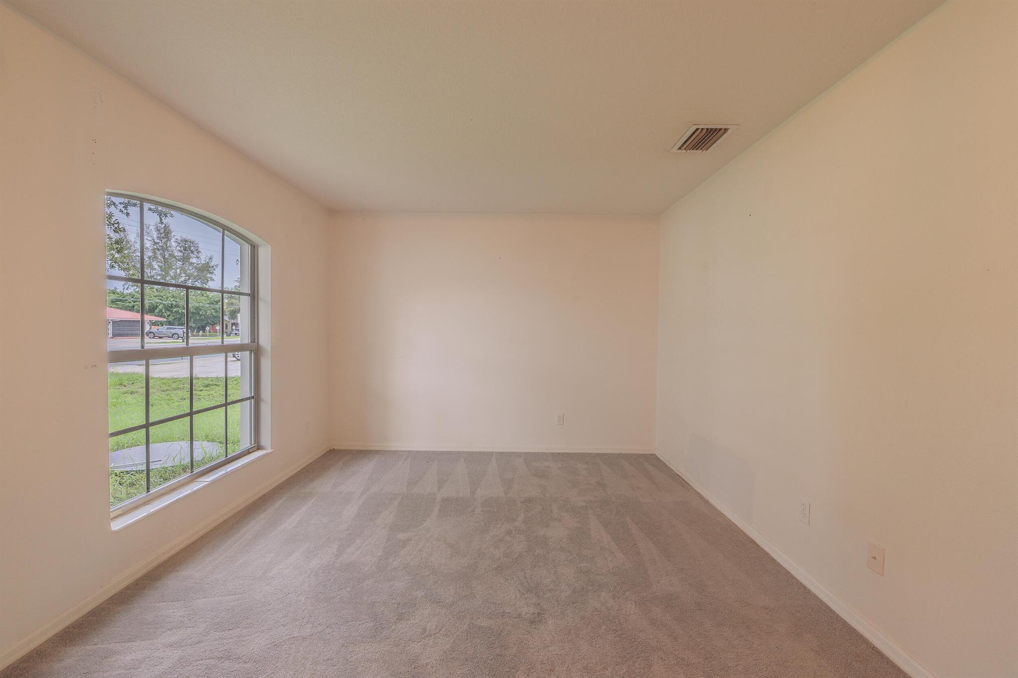 1990 SE Floresta Drive, Port St Lucie, FL, 34983/$352,000 4 1990 SE Floresta Drive