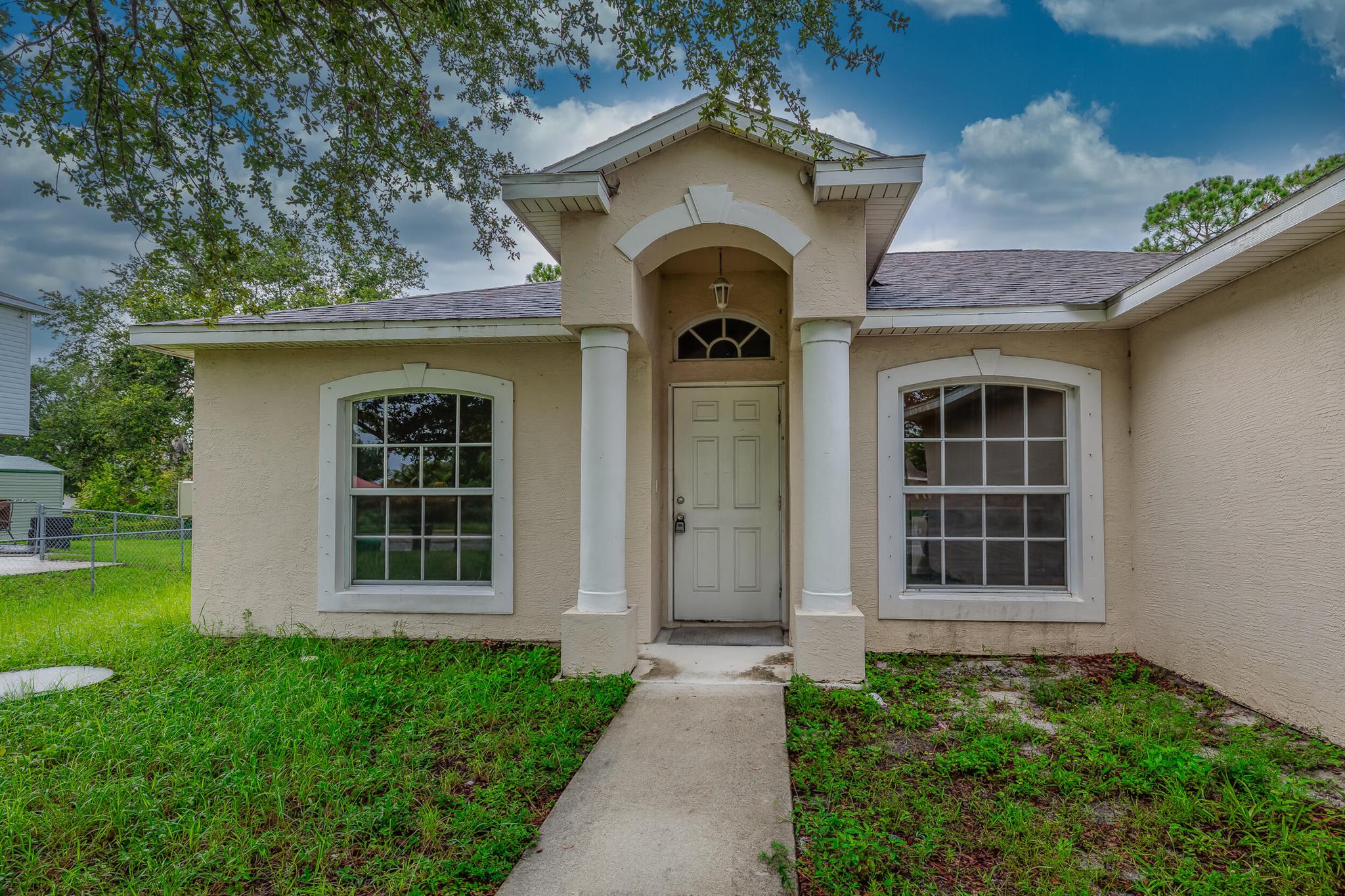 1990 SE Floresta Drive, Port St Lucie, FL, 34983/$352,000 2 1990 SE Floresta Drive