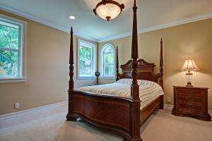 ROYAL PALM YACHT & COUNTR - Residential