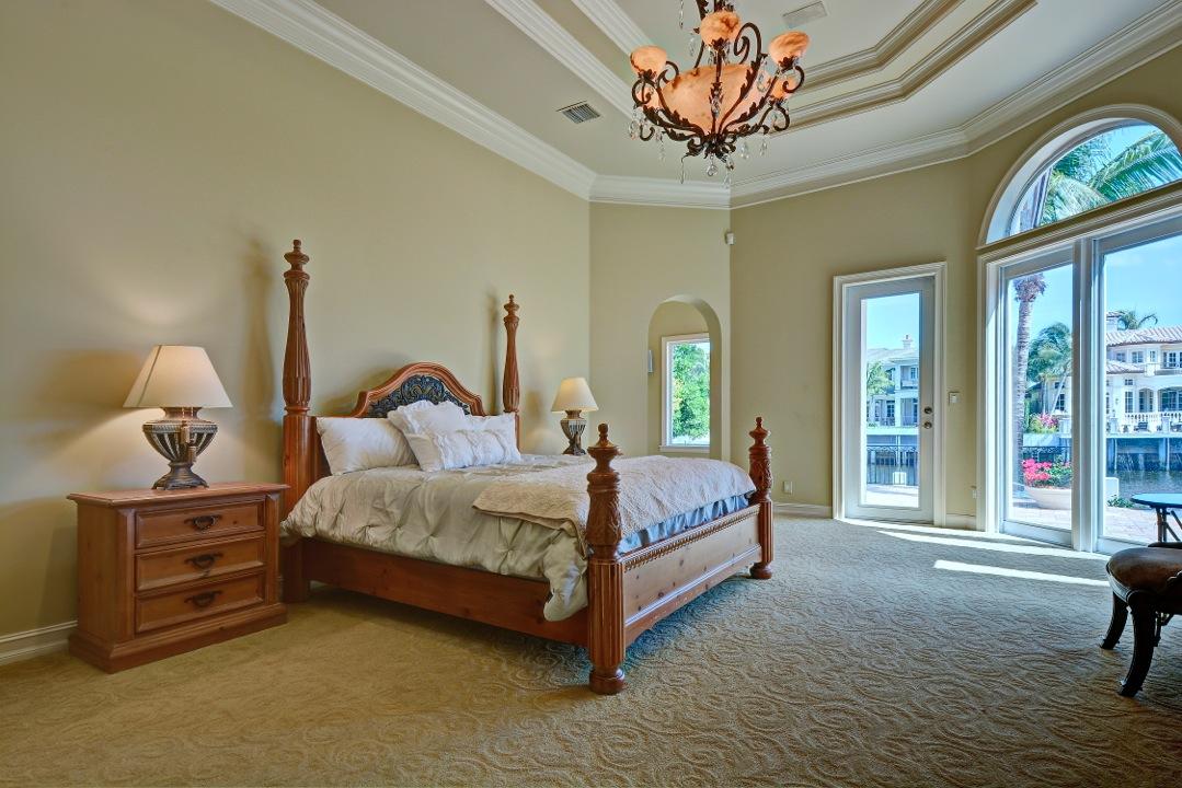 ROYAL PALM YACHT & COUNTRY CLUB - Residential