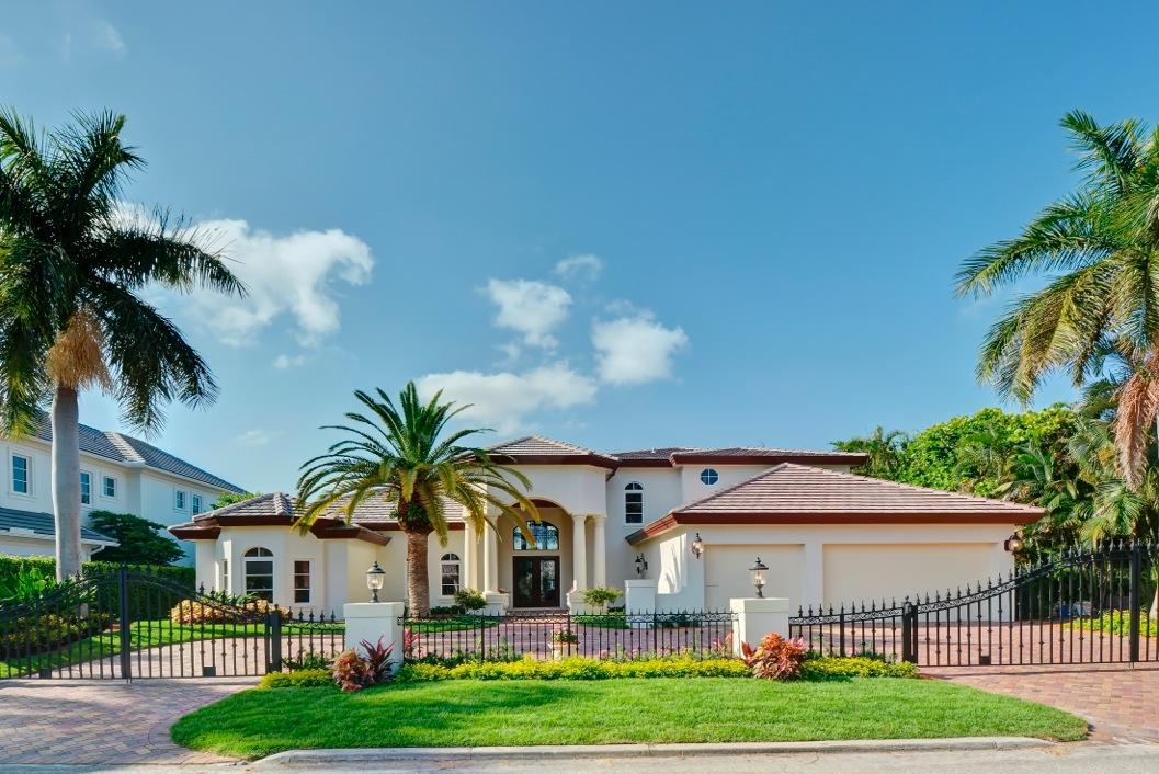 ROYAL PALM YACHT & COUNTRY CLUB - Residential