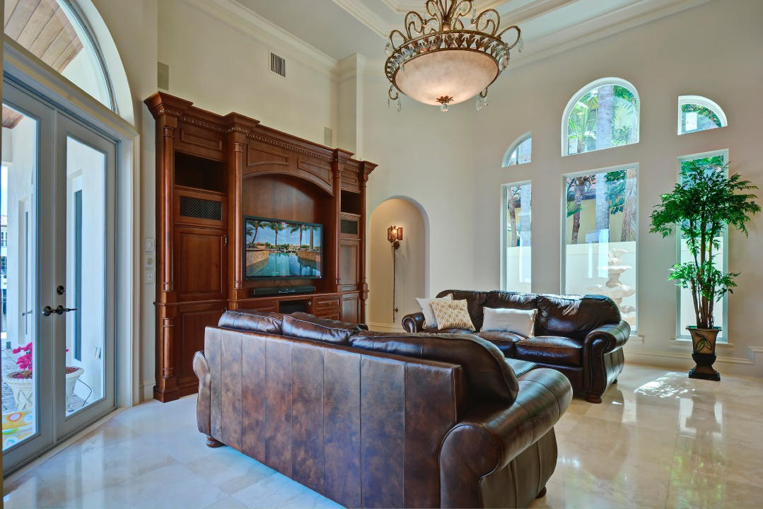 ROYAL PALM YACHT & COUNTRY CLUB - Residential