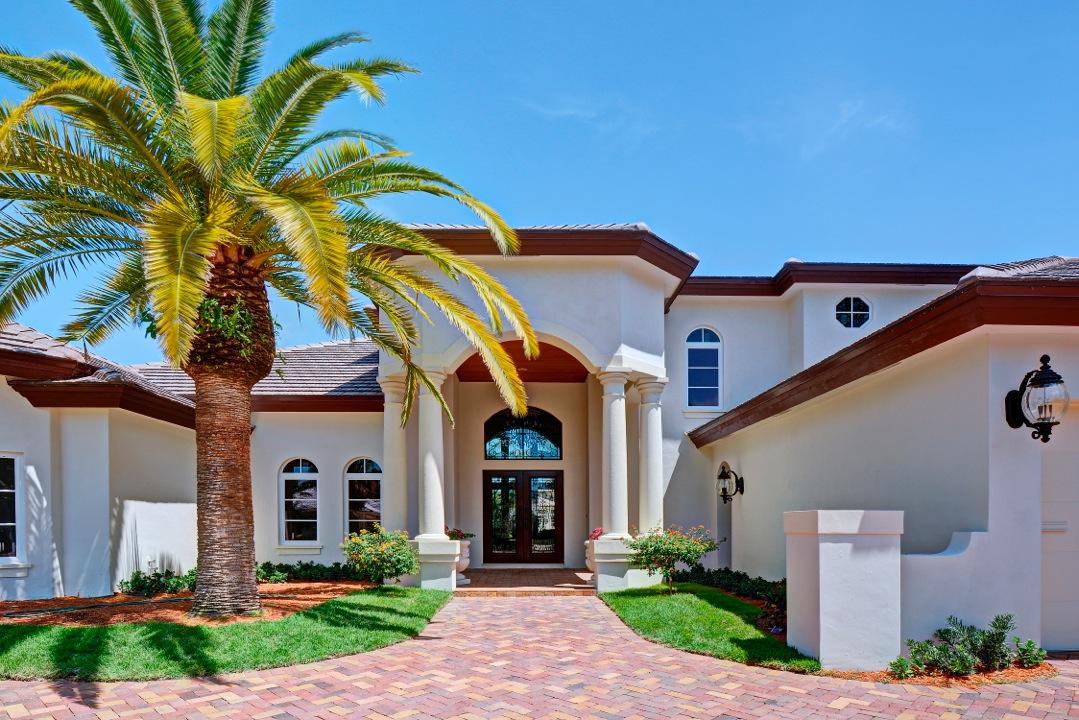 ROYAL PALM YACHT & COUNTRY CLUB - Residential