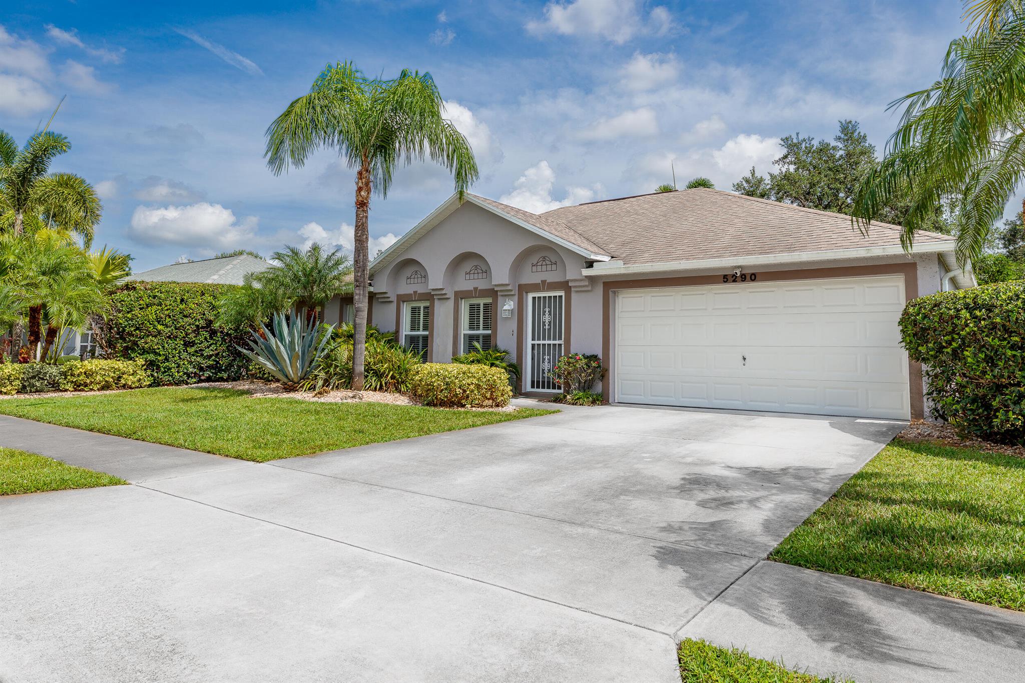 5290 Compass Pointe Circle