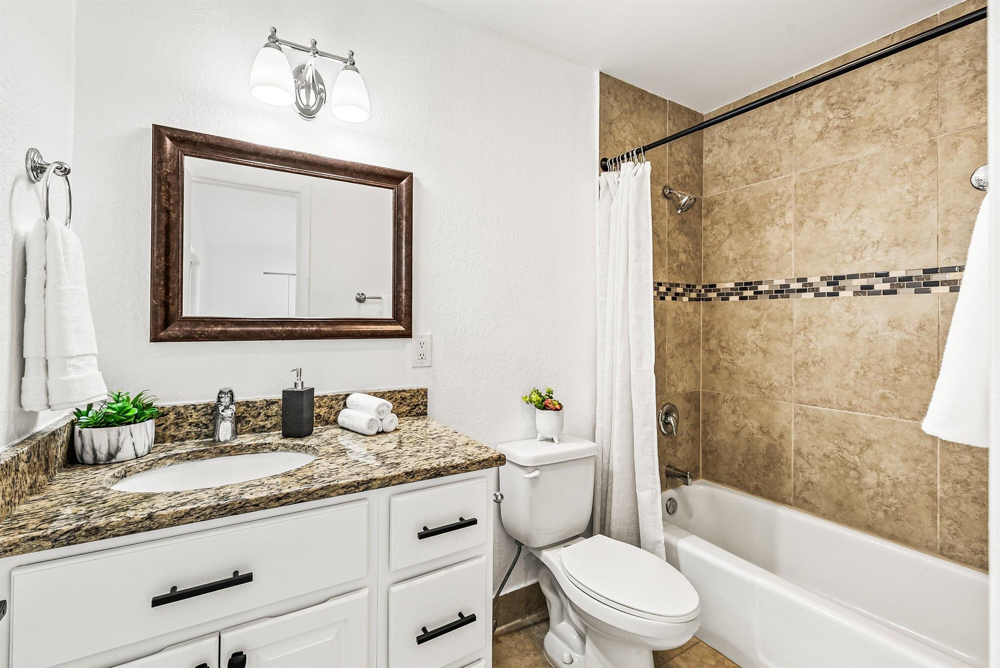 TROPICAL PARK - Residential Lease