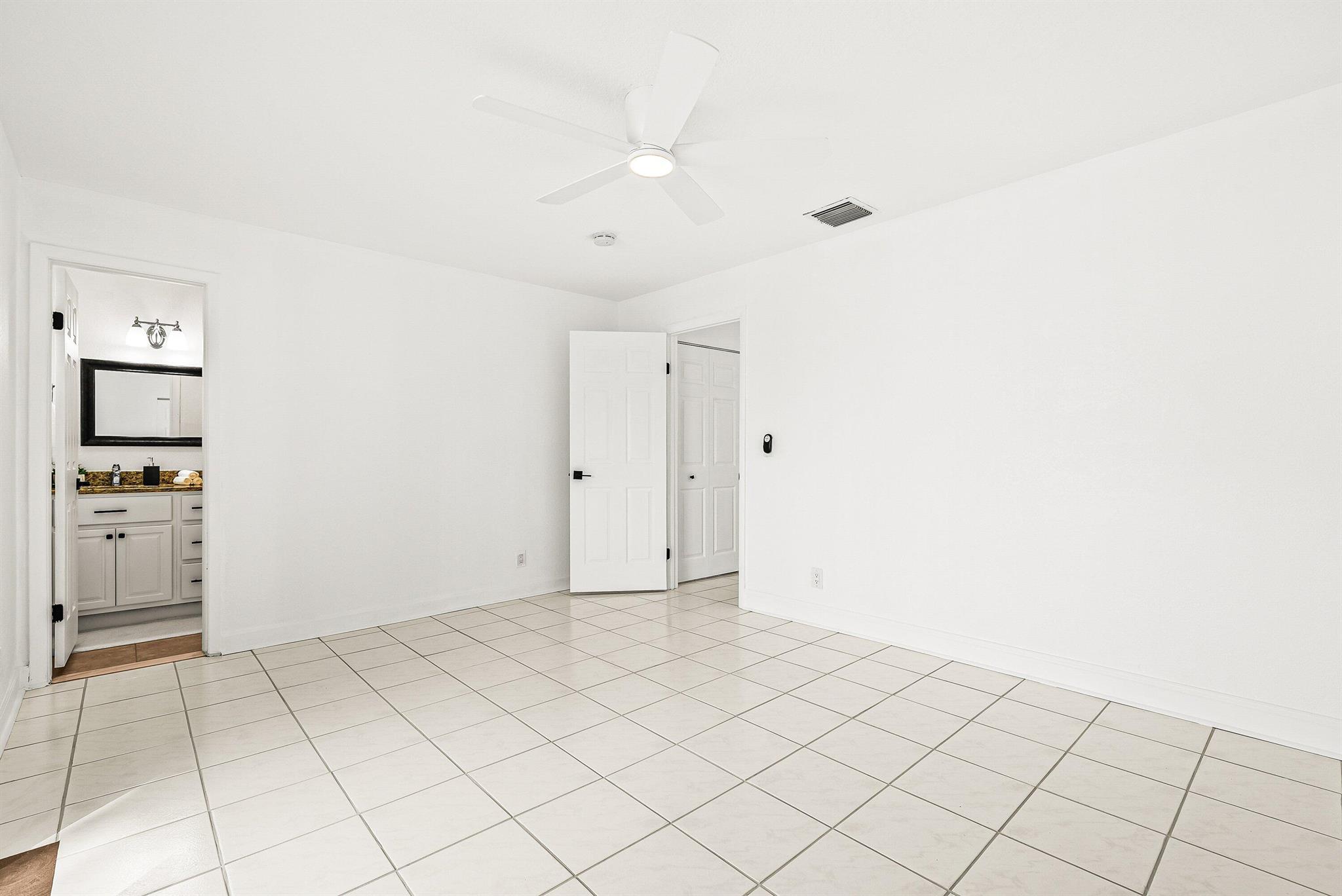 TROPICAL PARK - Residential Lease