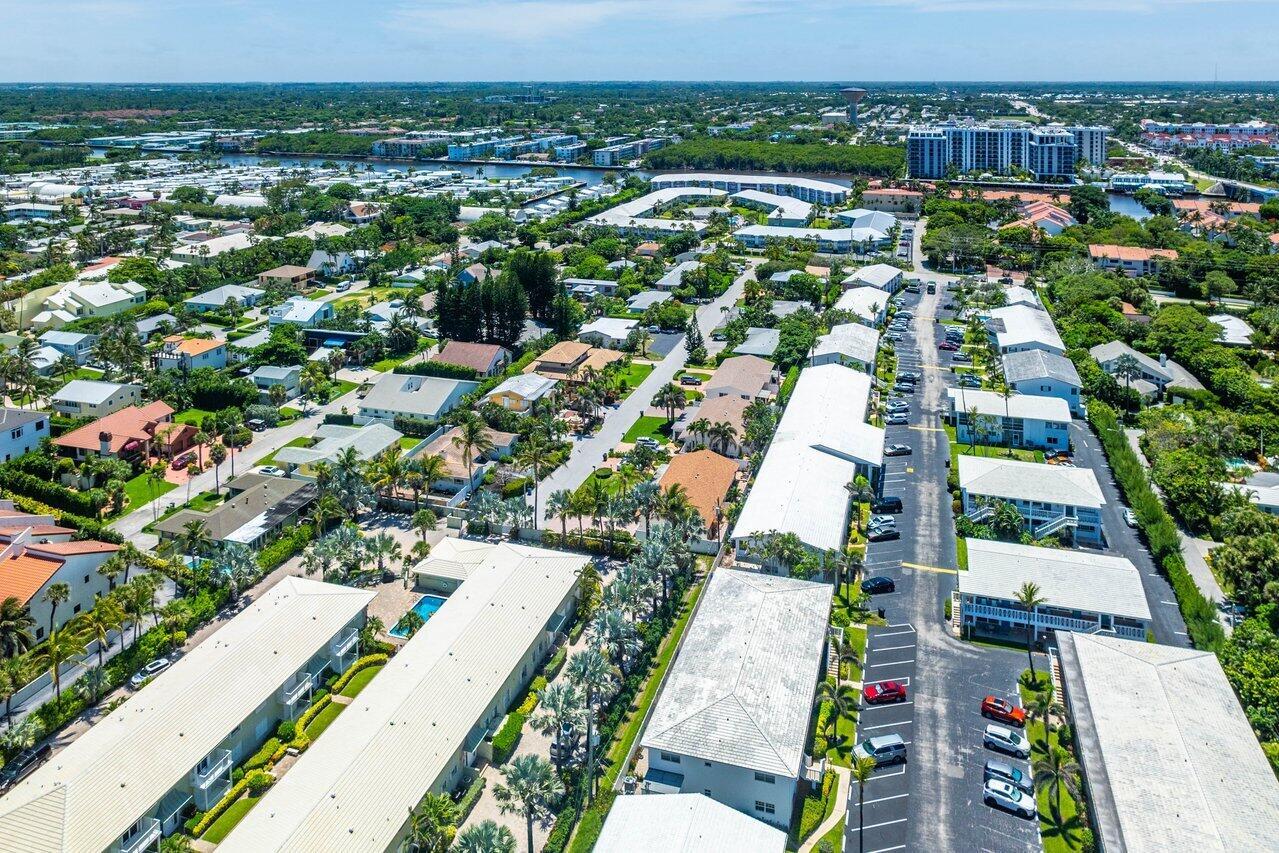 TROPICAL PARK - Residential Lease