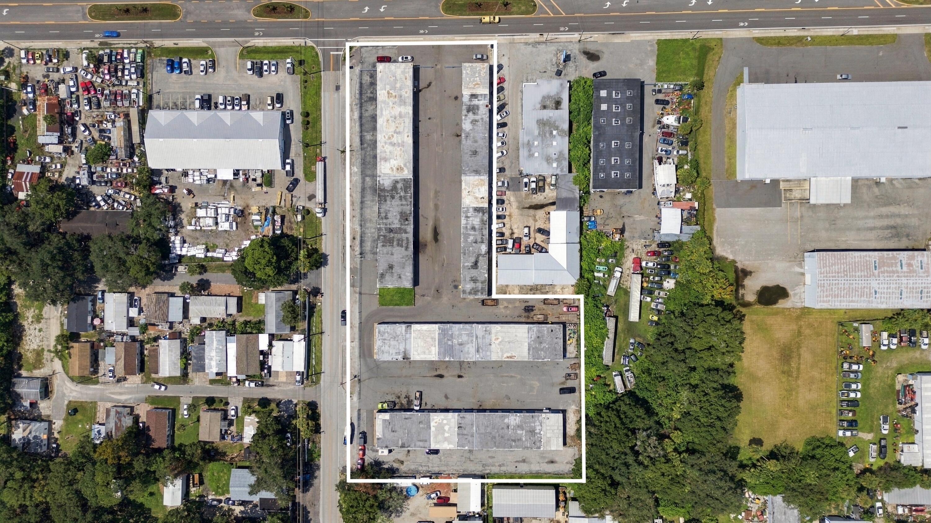 310, 300 Clearlake Road