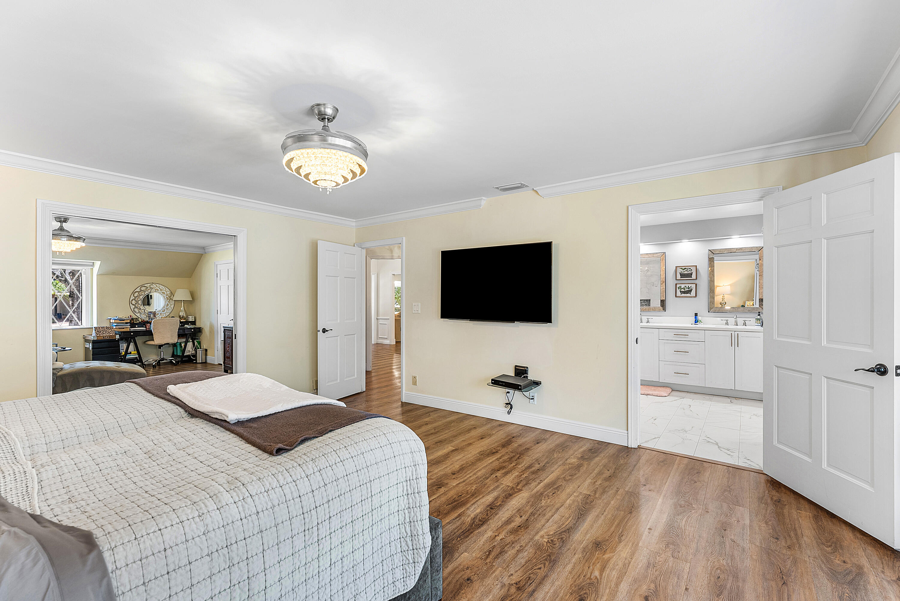 WOODFIELD HUNT CLUB - Residential