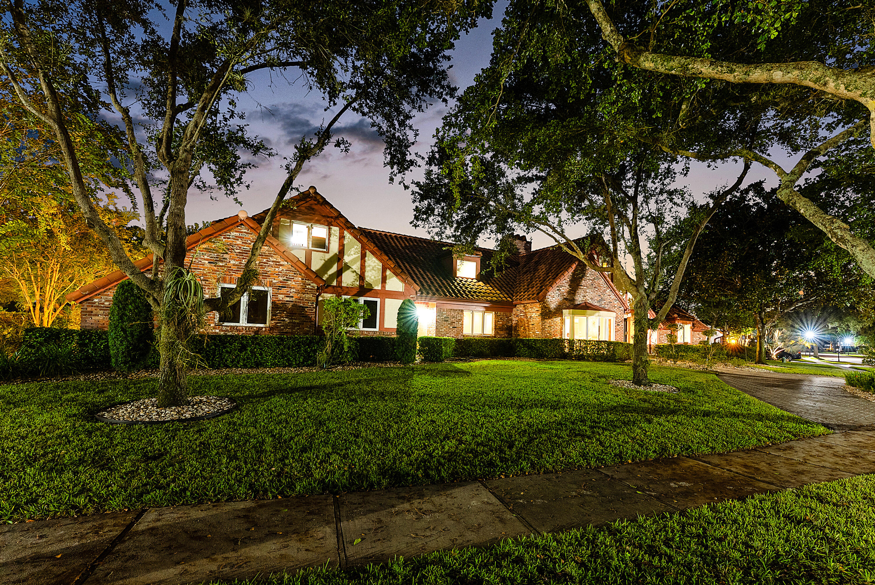 WOODFIELD HUNT CLUB - Residential