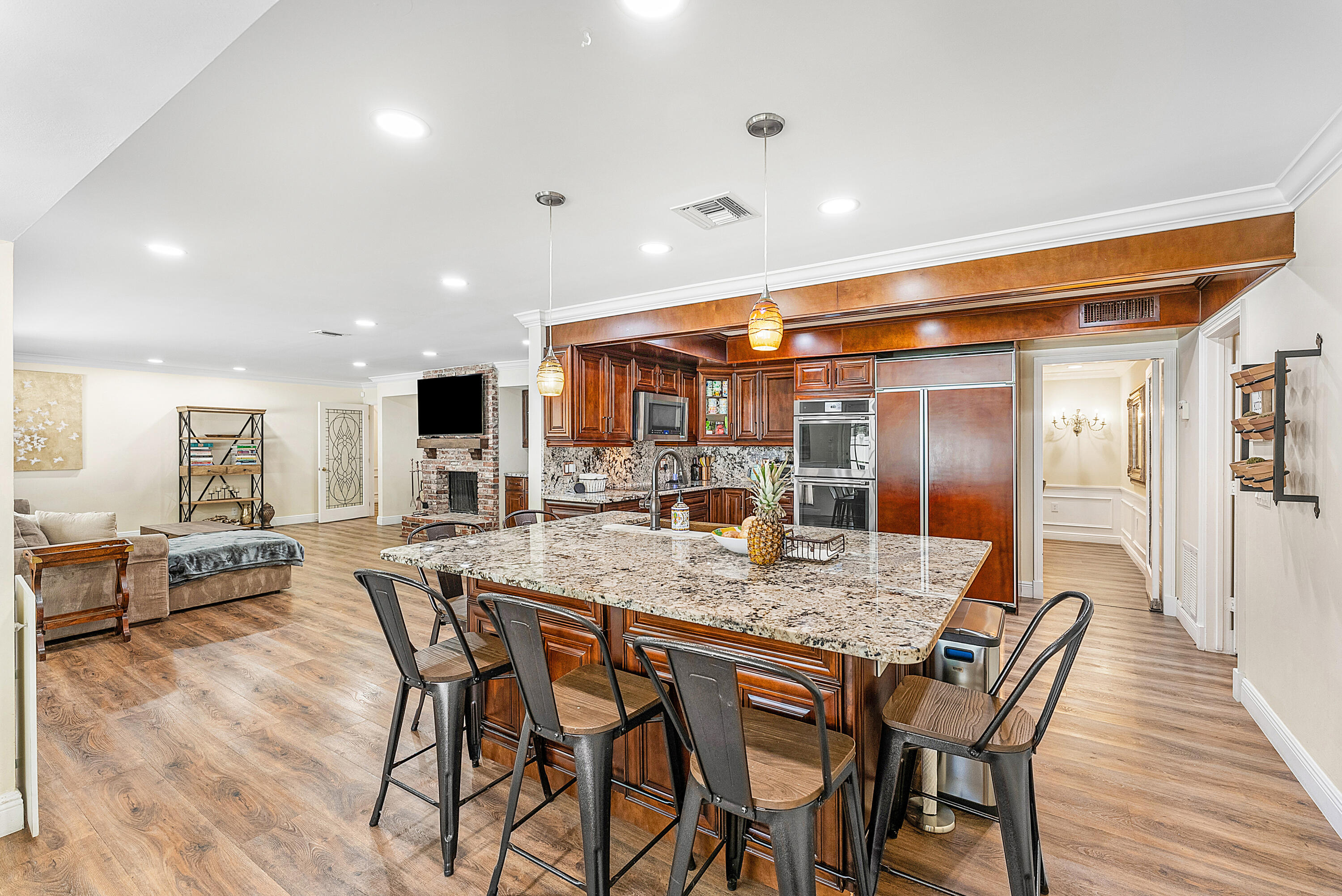 WOODFIELD HUNT CLUB - Residential