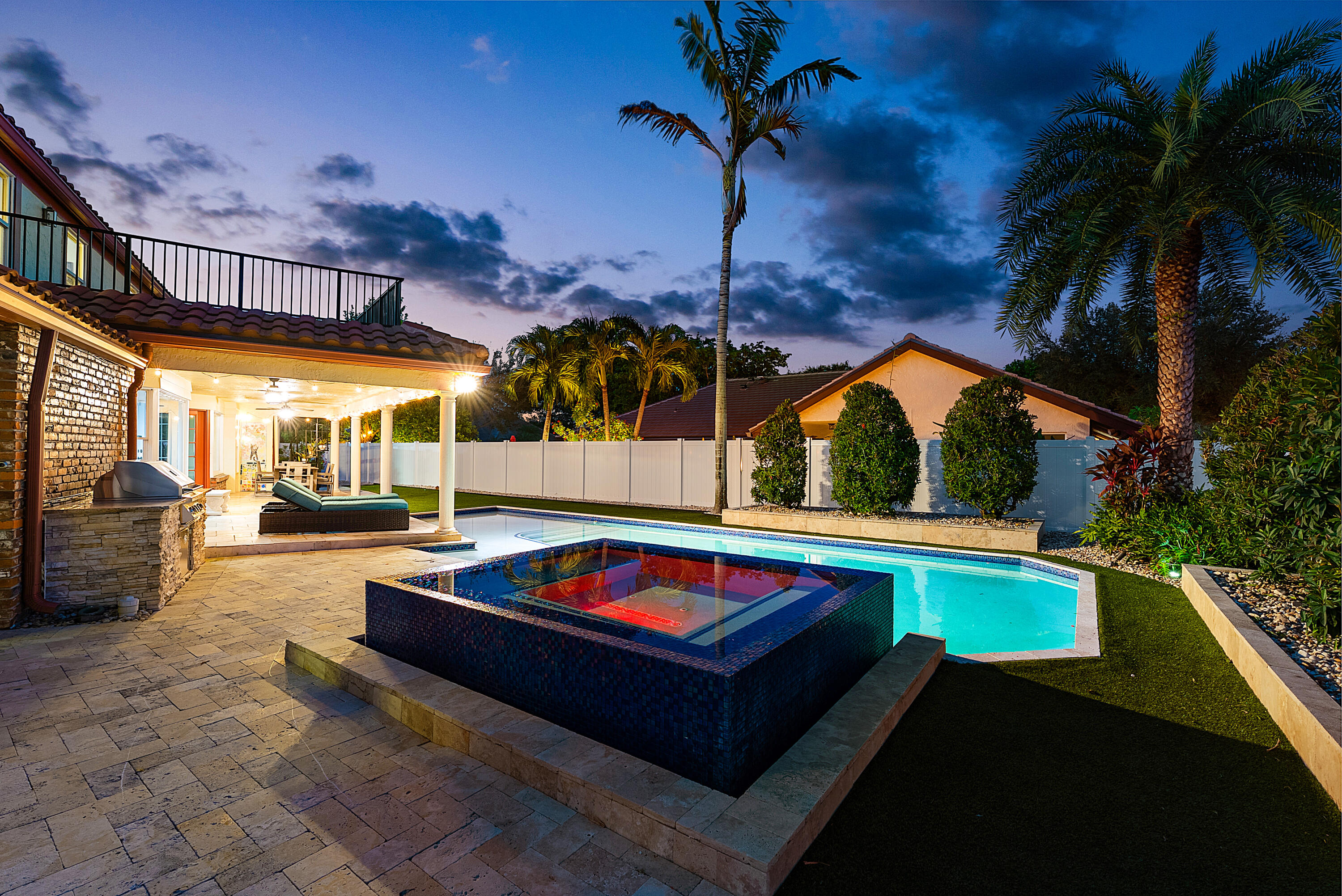 WOODFIELD HUNT CLUB - Residential