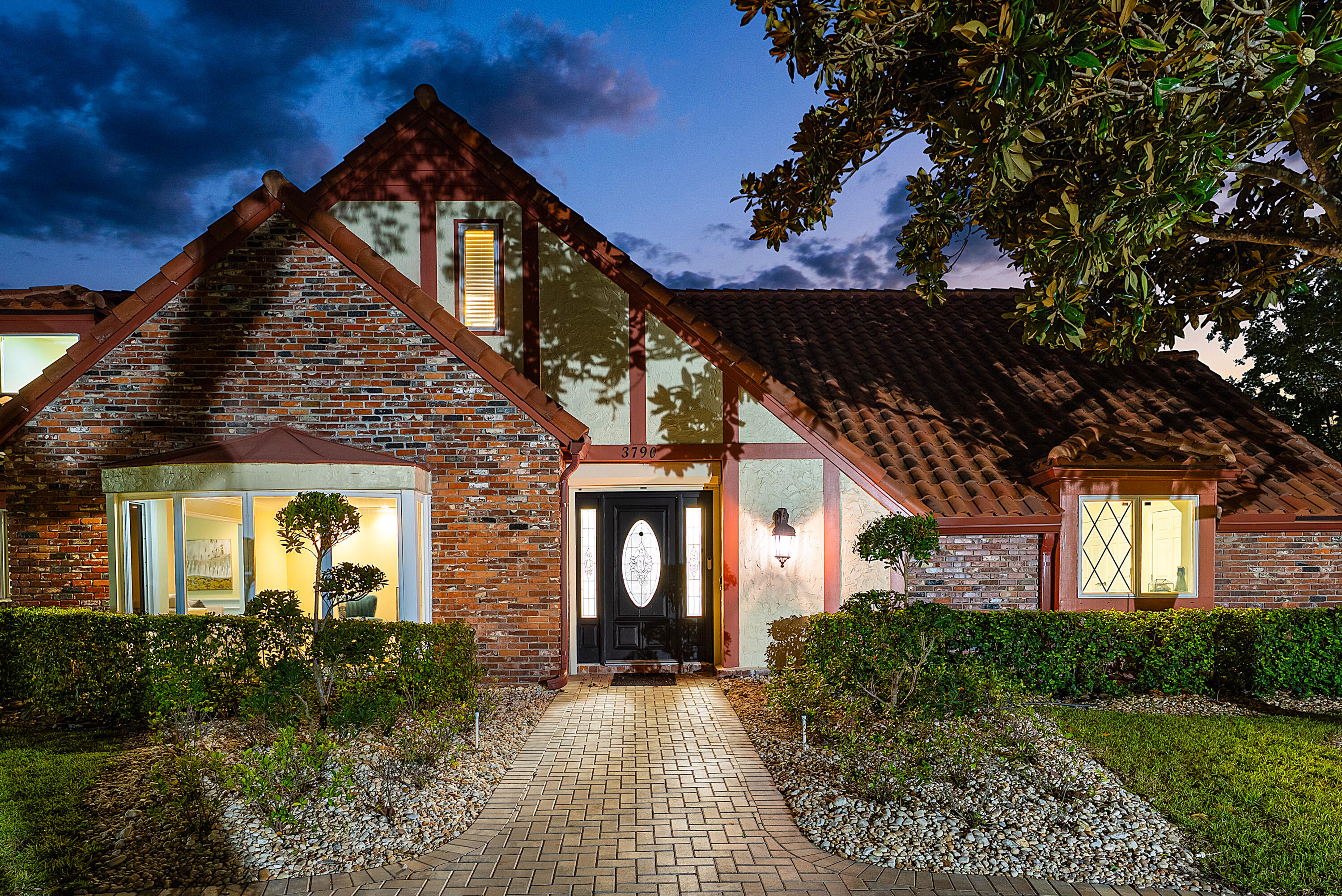 WOODFIELD HUNT CLUB - Residential