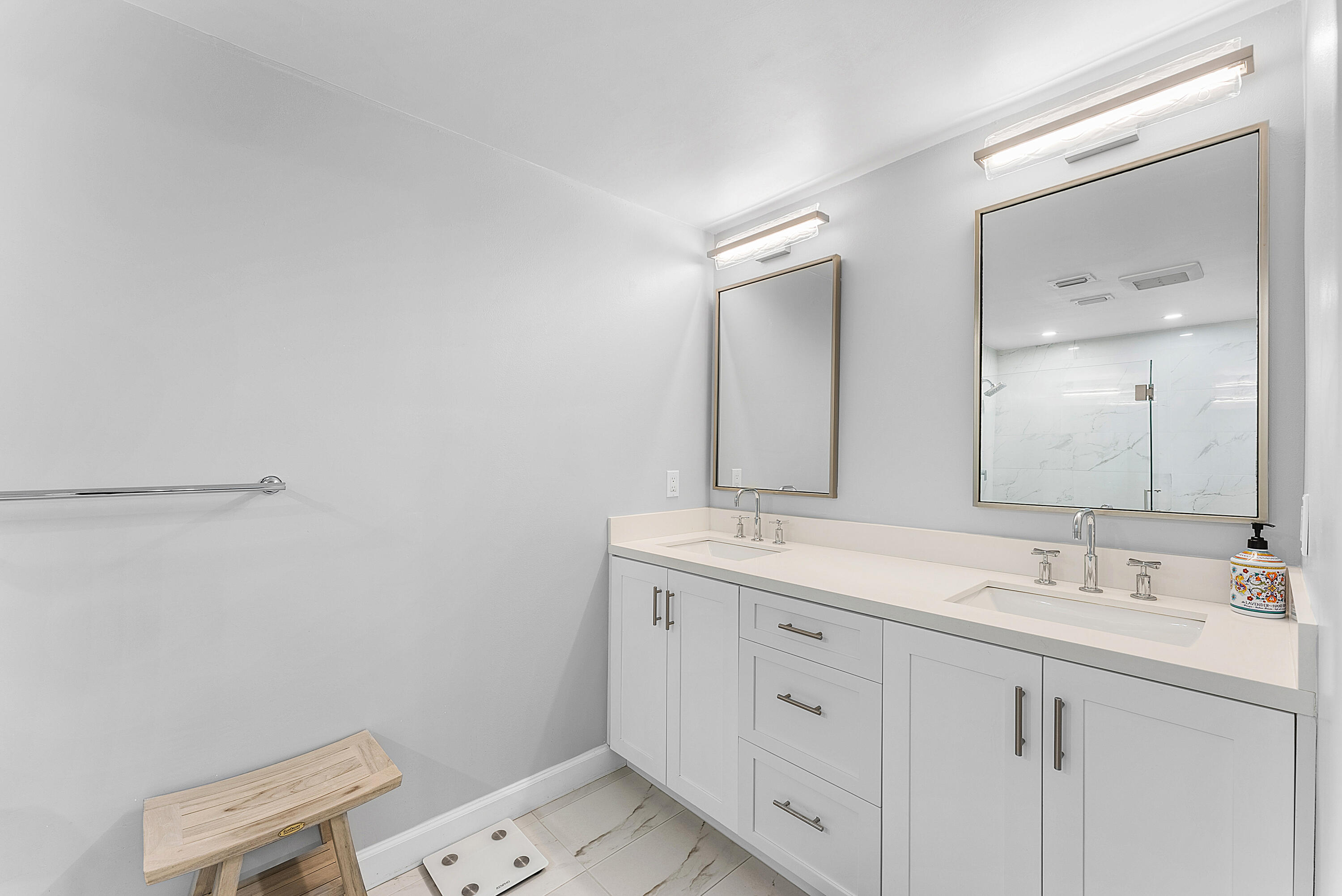 WOODFIELD HUNT CLUB - Residential