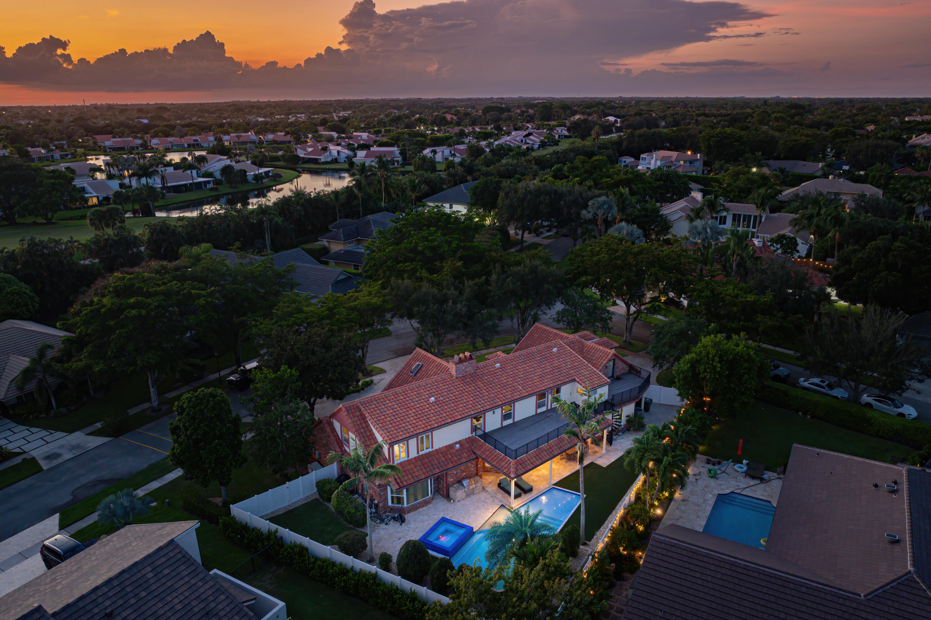 WOODFIELD HUNT CLUB - Residential