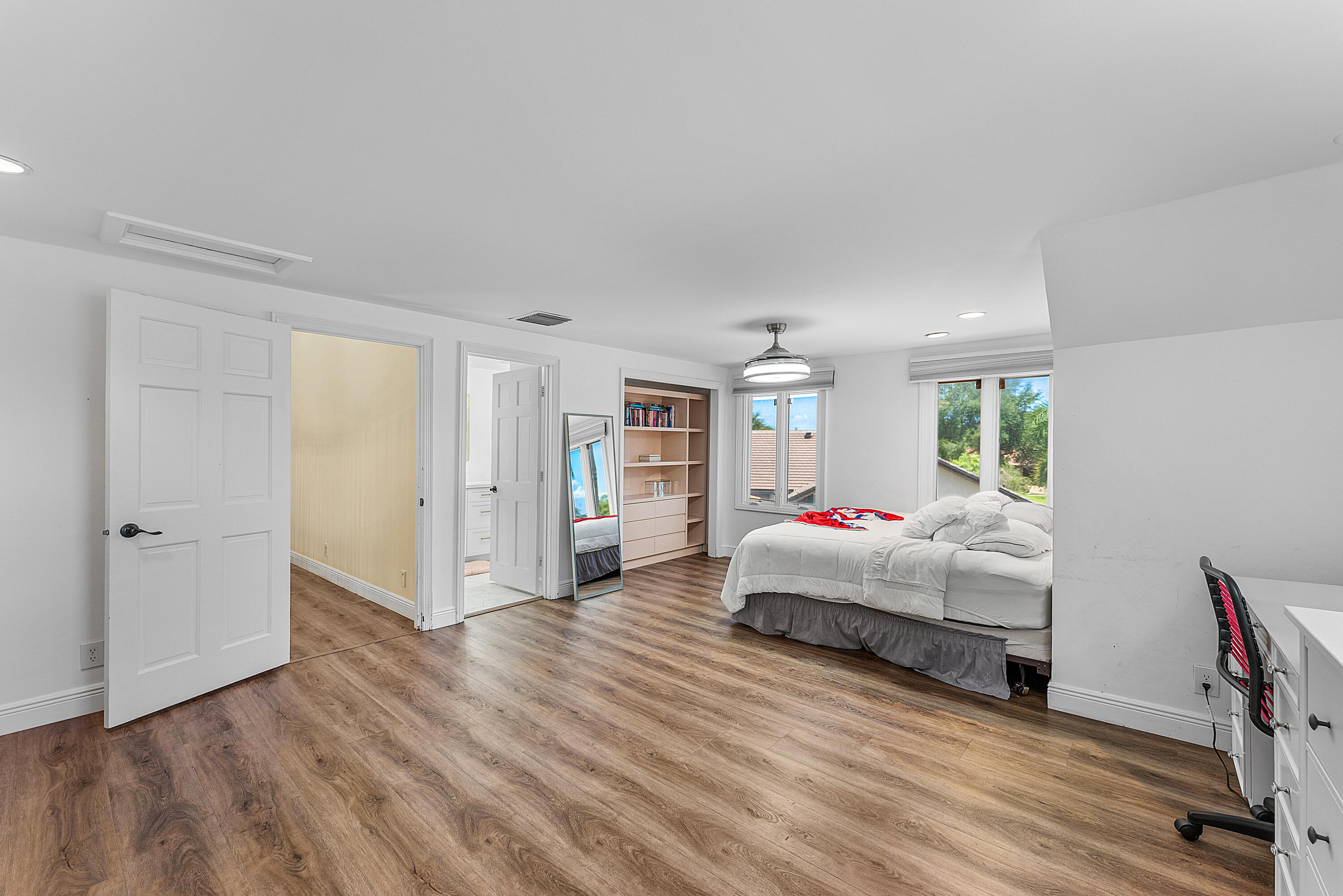 WOODFIELD HUNT CLUB - Residential