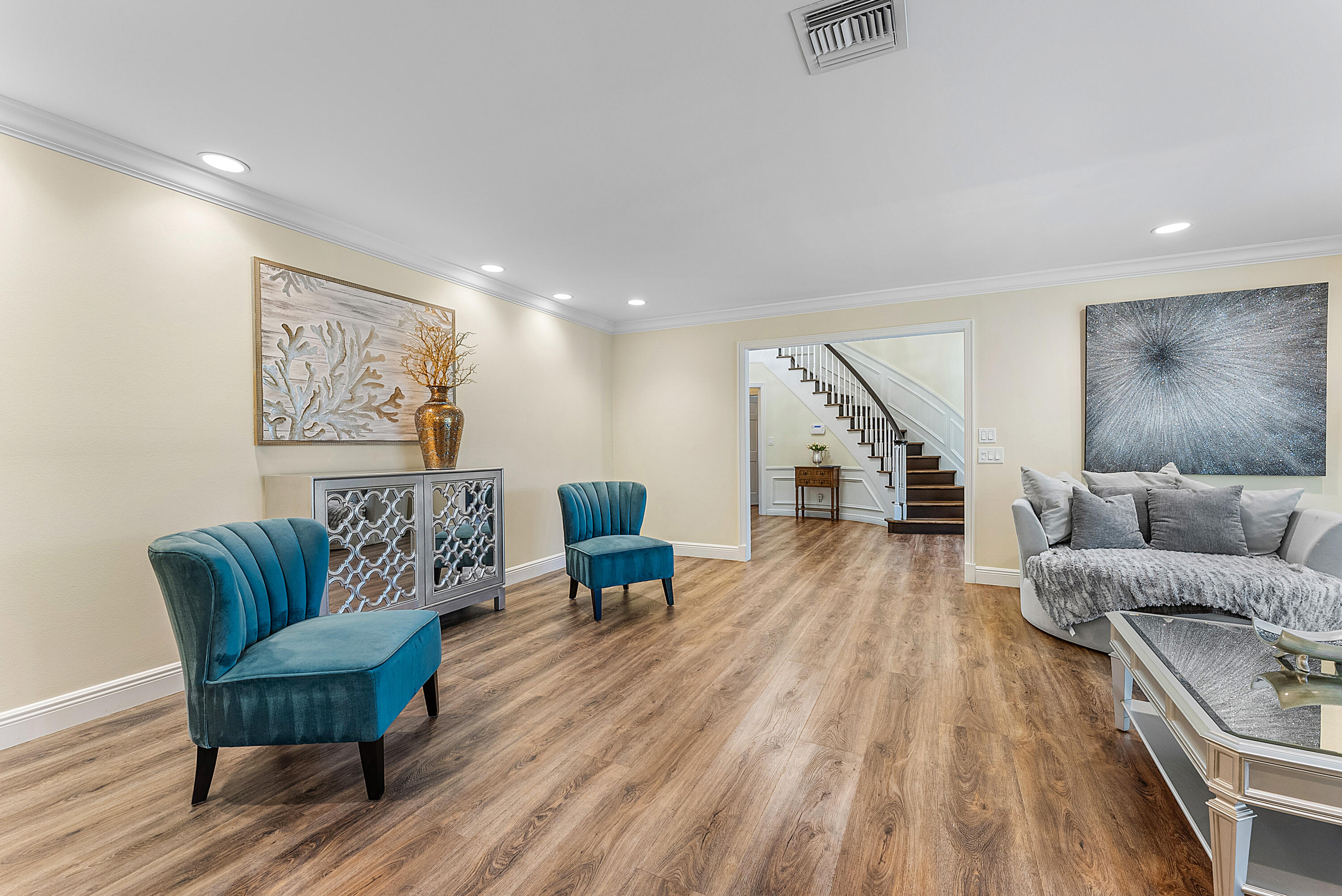 WOODFIELD HUNT CLUB - Residential