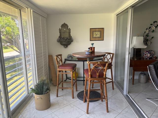 TEQUESTA GARDEN CONDO 5 - Residential