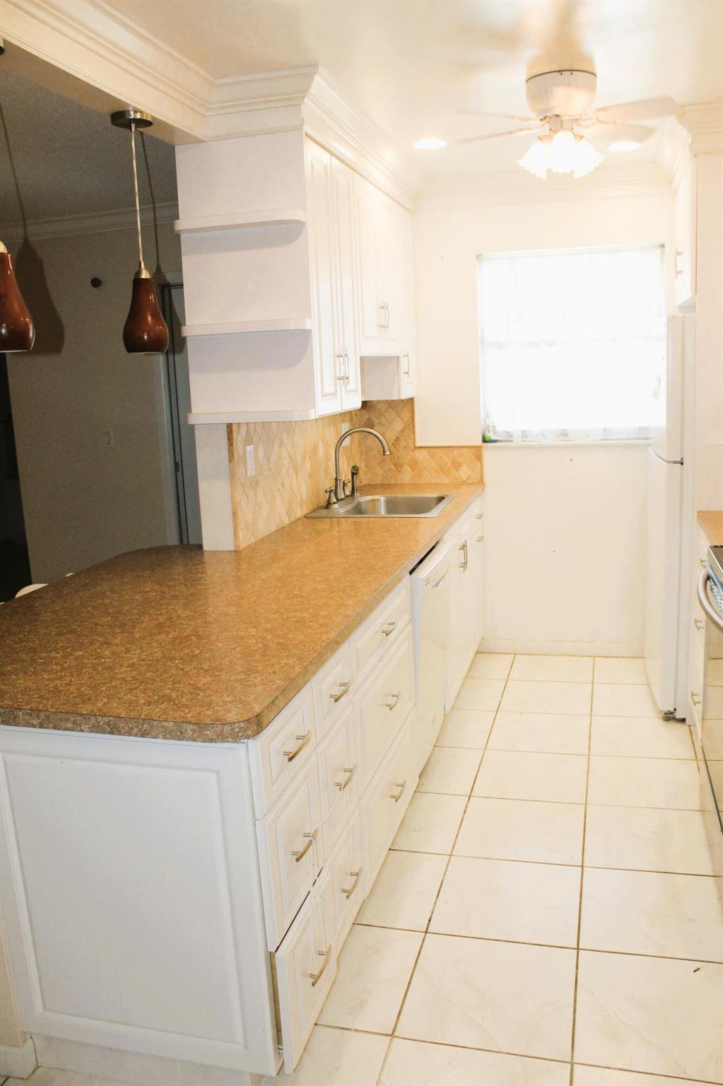 Photo of 455 High Point Boulevard #D, Delray Beach, FL 33445 (MLS # R11099464)