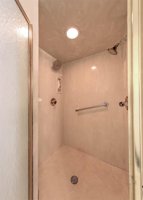 Breakers - Residential Lease