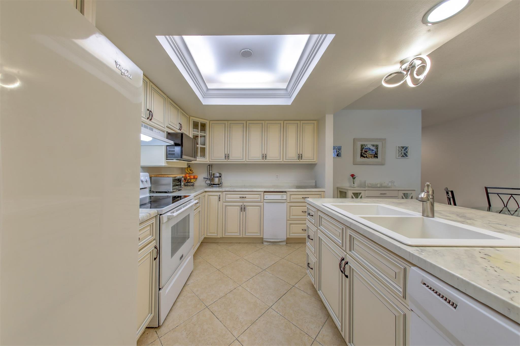 Breakers - Residential Lease