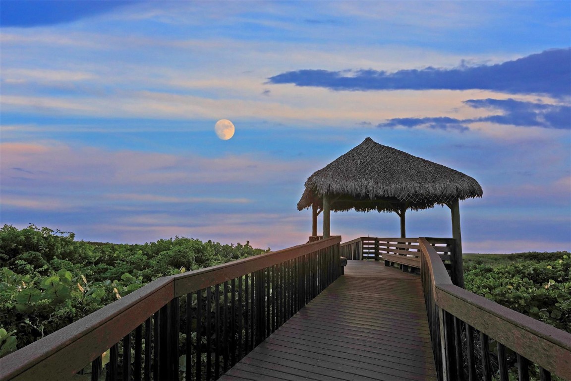 Breakers - Residential Lease