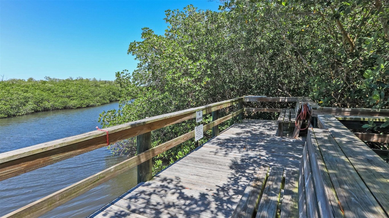 Breakers - Residential Lease