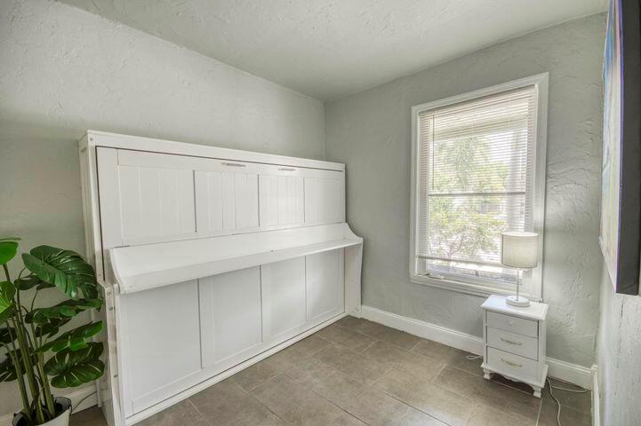 Lake Worth - Residential Income