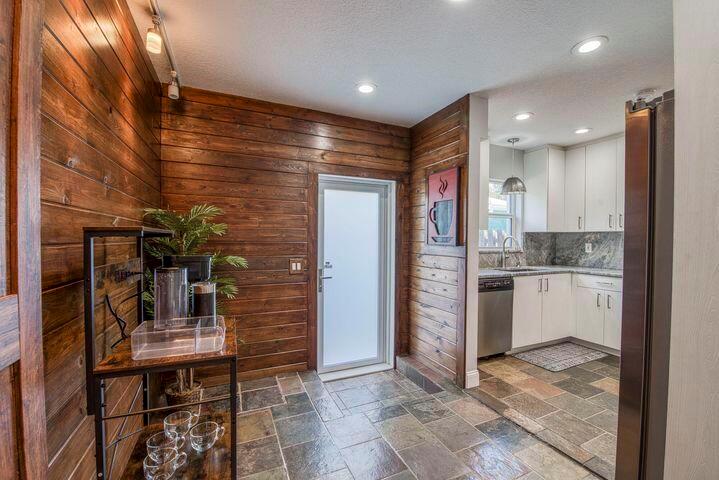 Lake Worth - Residential Income