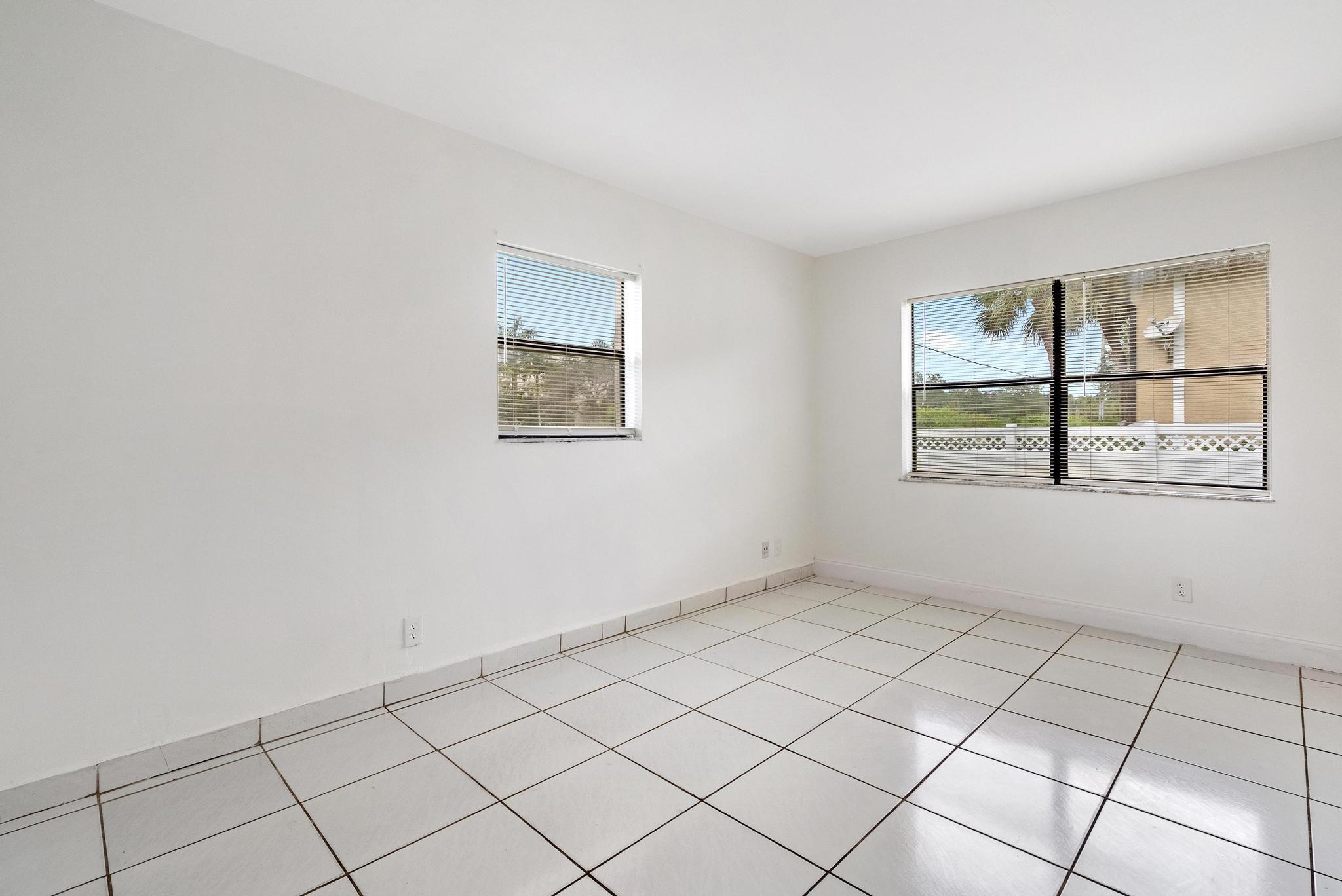 SPRING COVE CONDO - Residential