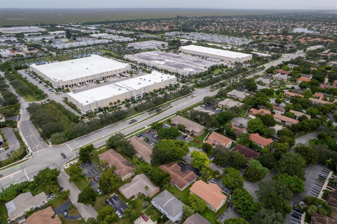 SPRING COVE CONDO - Residential