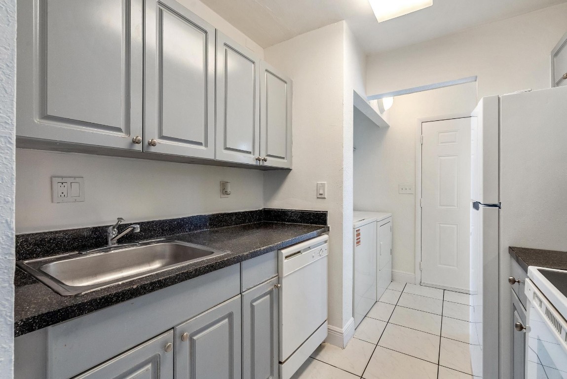 SPRING COVE CONDO - Residential