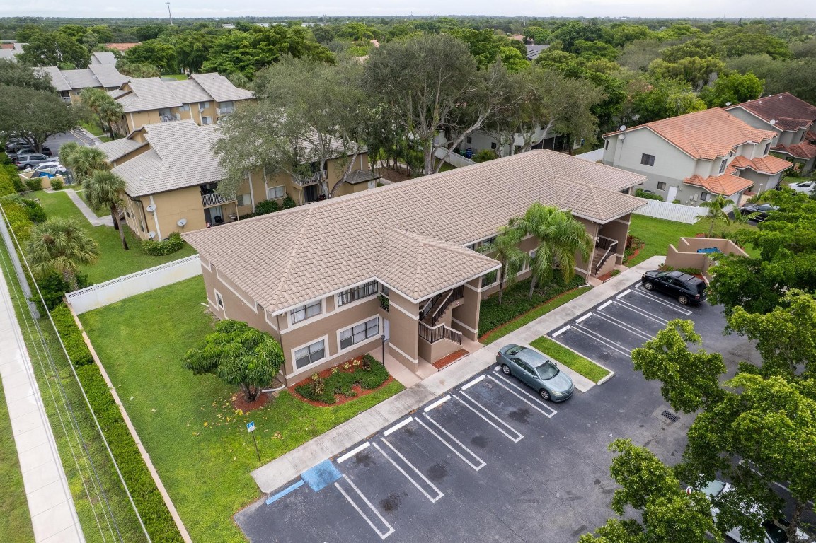 SPRING COVE CONDO - Residential