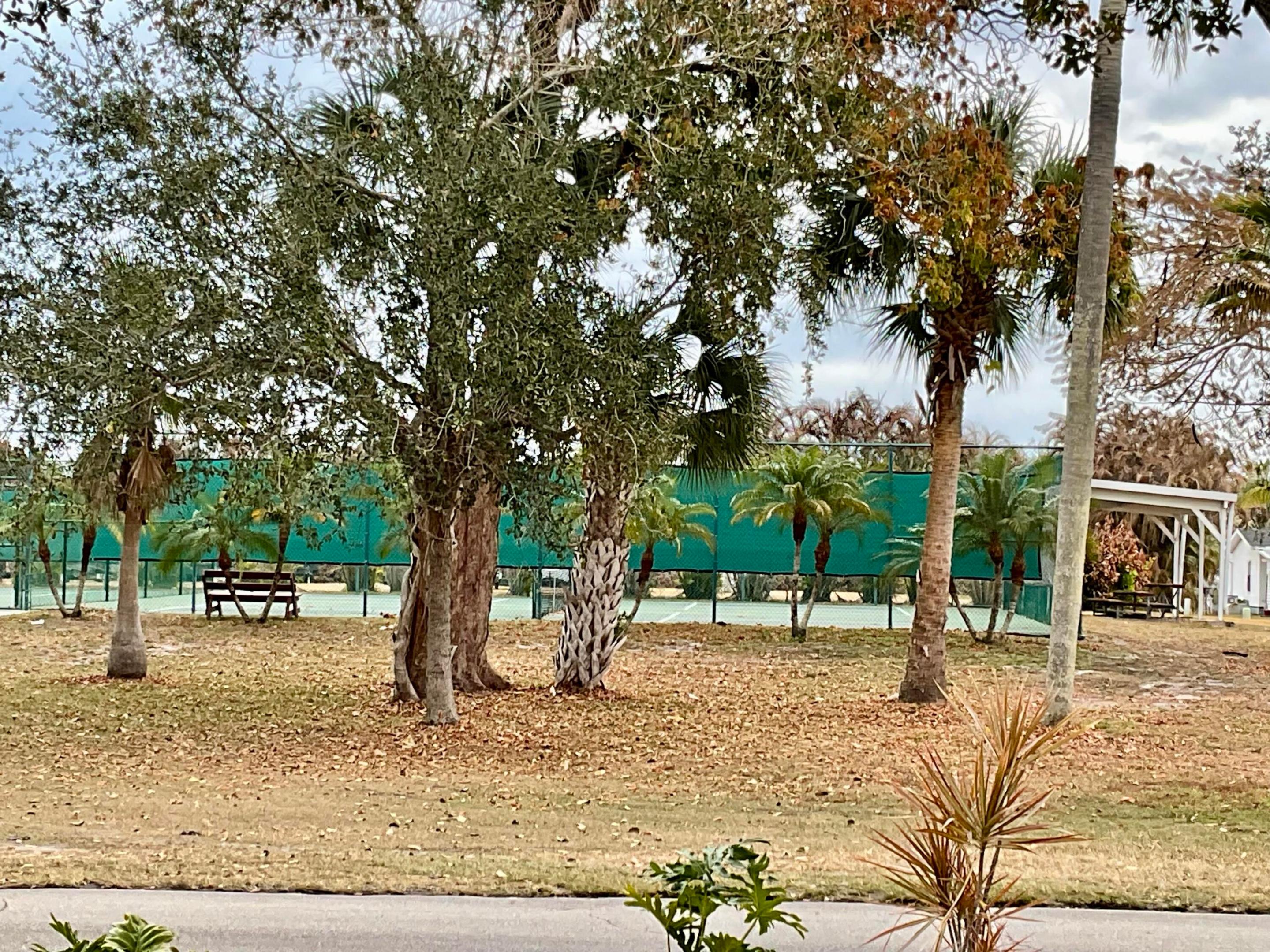 SPANISH LAKES ONE LEASEHOLD ESTATES - Residential